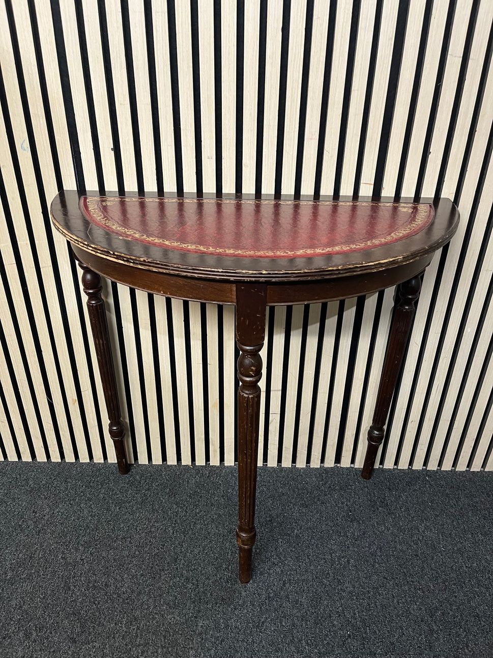 Mahogany half moon table  (H 76 x W 79 x D 40 cm) 3126