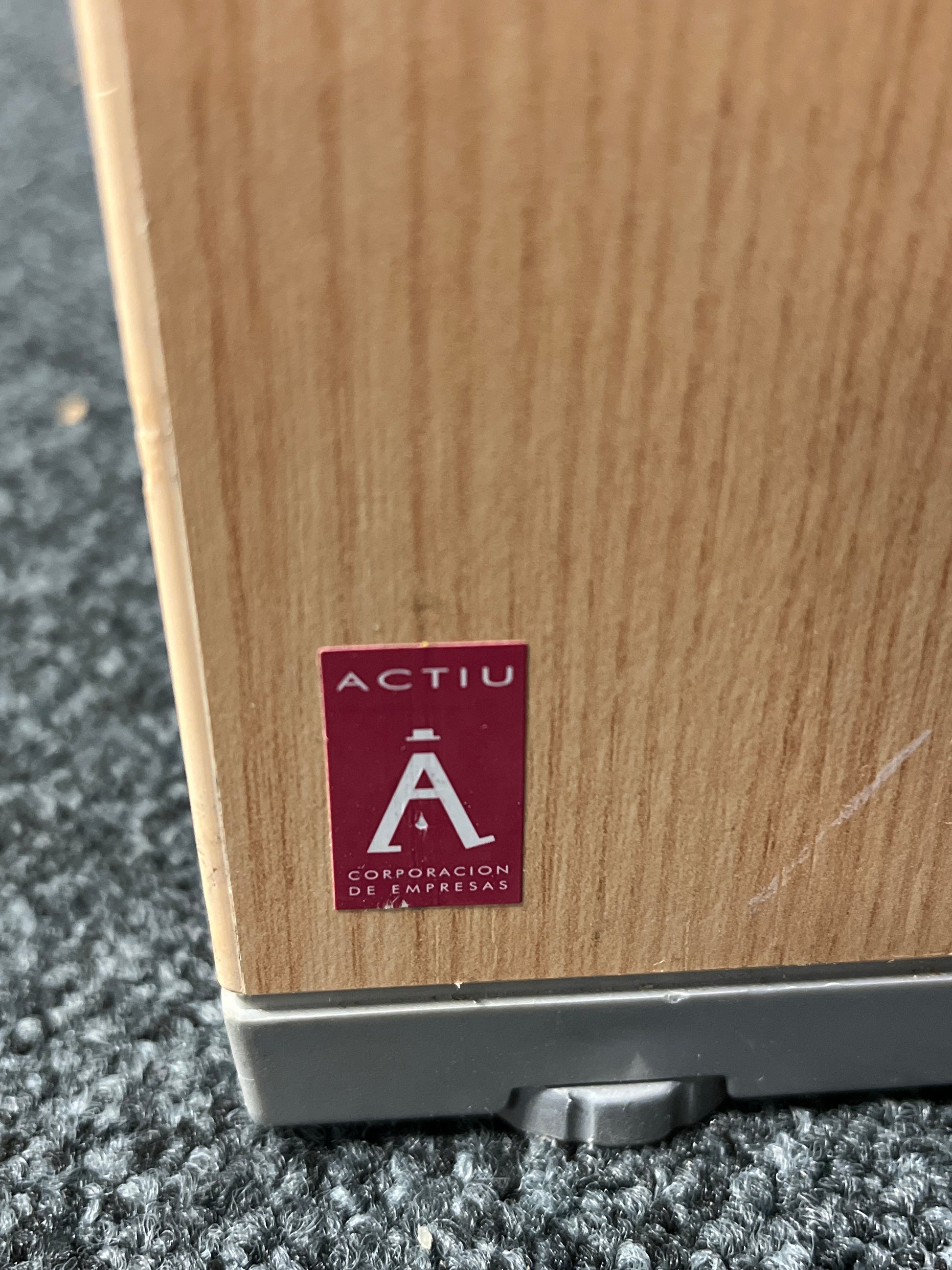1200L*800D Actiu BEECH USED panel end desks