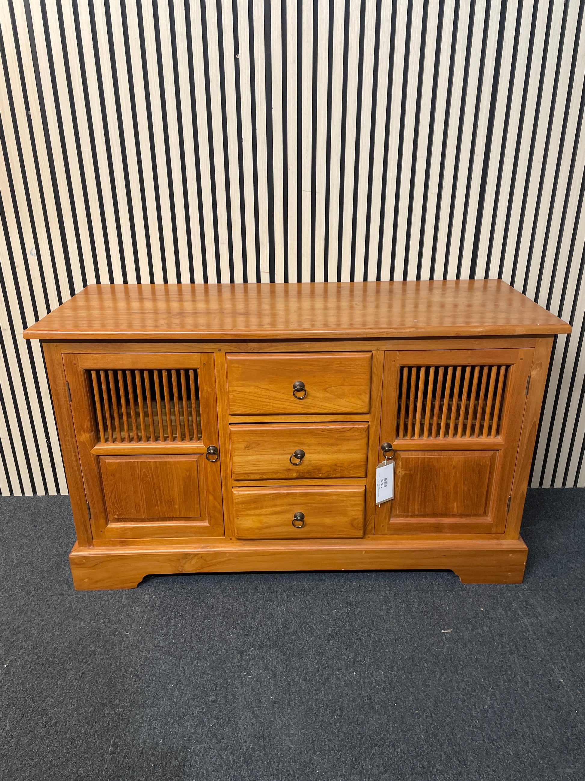 Solid teak stained low 2 door 3 drawer sideboard (H 75 x W 126 x D 47 cm) 2425