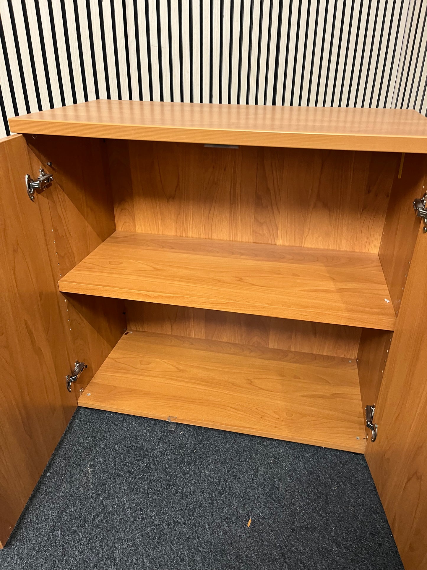 Cherry laminate low 2 door storage unit (H 80 x W 90 x D 45 cm) 2425