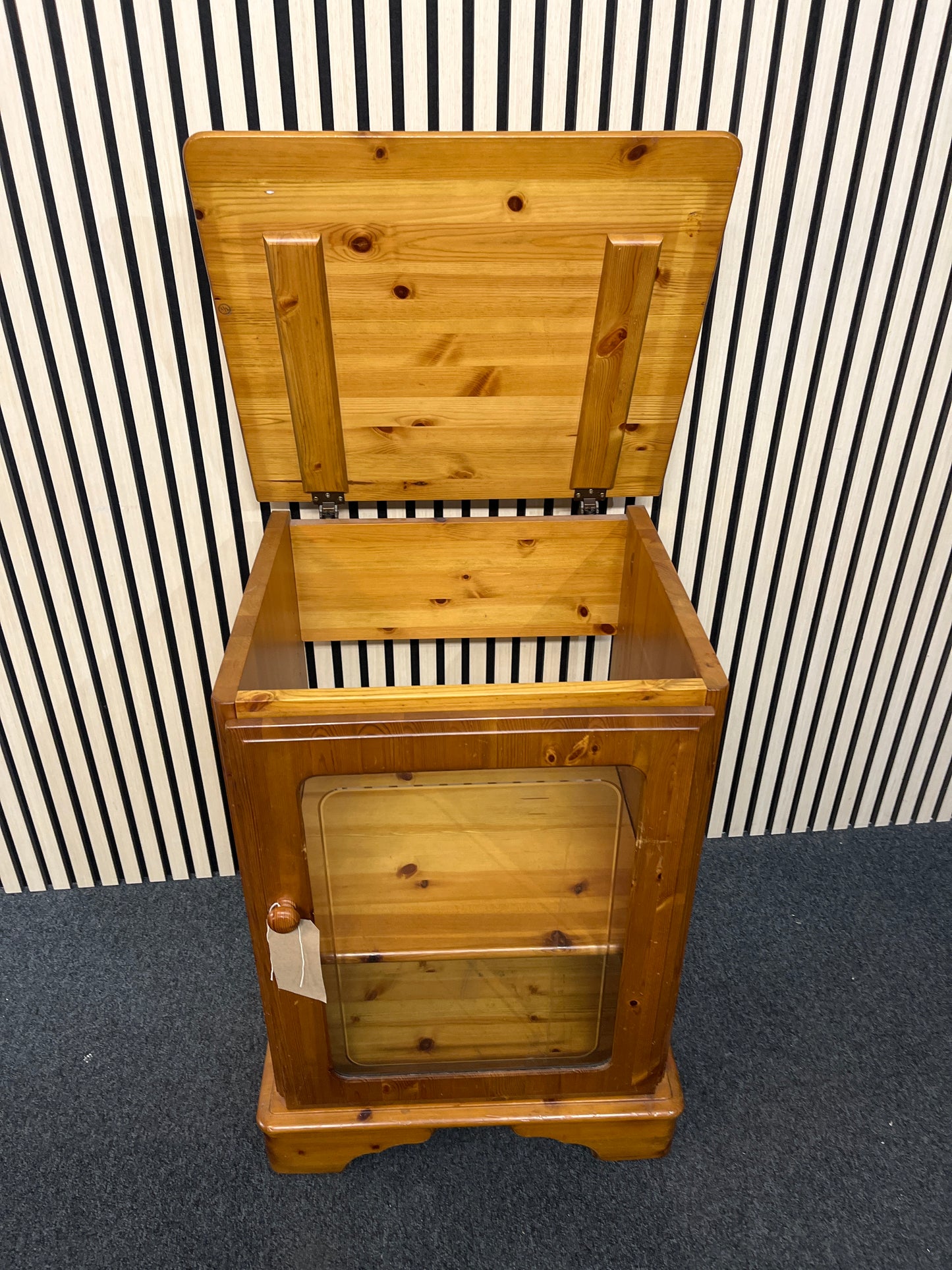 Single glass door pine sound system unit  3325