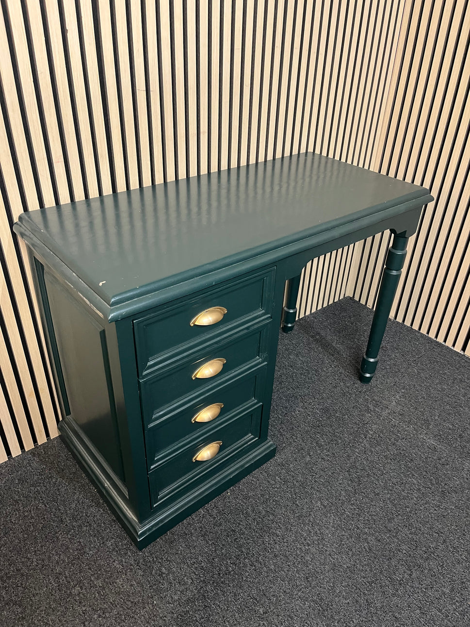 Green painted 4 dwr bedroom dresser (105 cm W x 75 cm x 50 cm D 1425