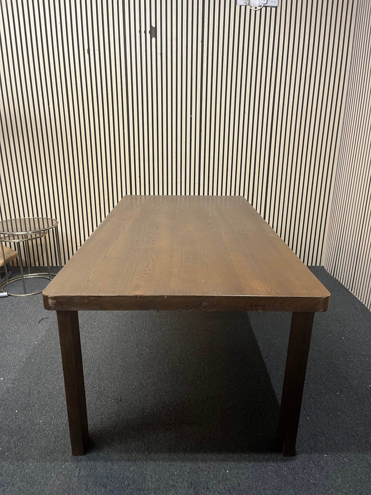 Stained oak veneer dining table (L 180 x W 90 cm) 44021