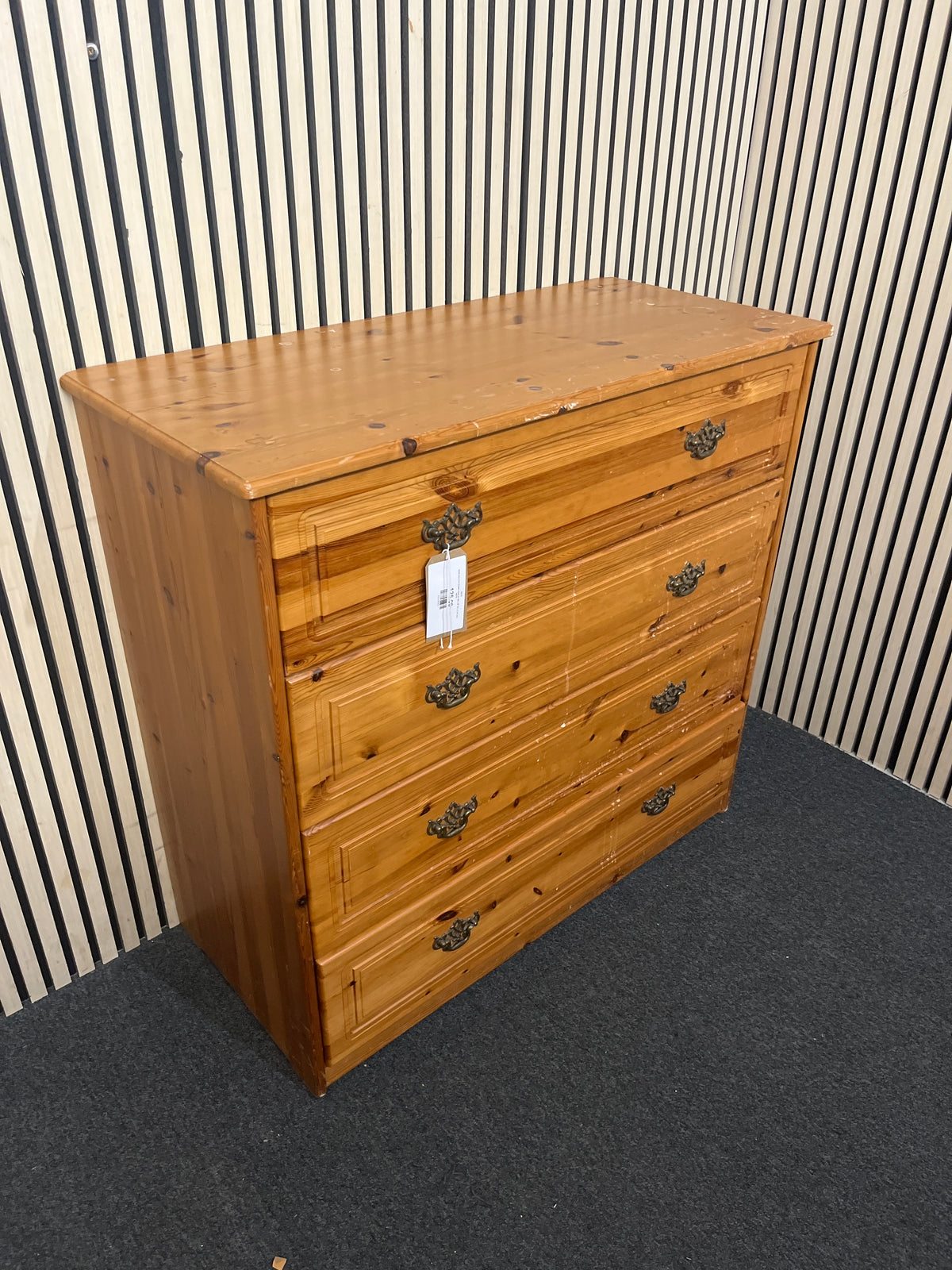 Solid pine four-drawer chest (H 100 x W 103 x D 47 cm)  44270