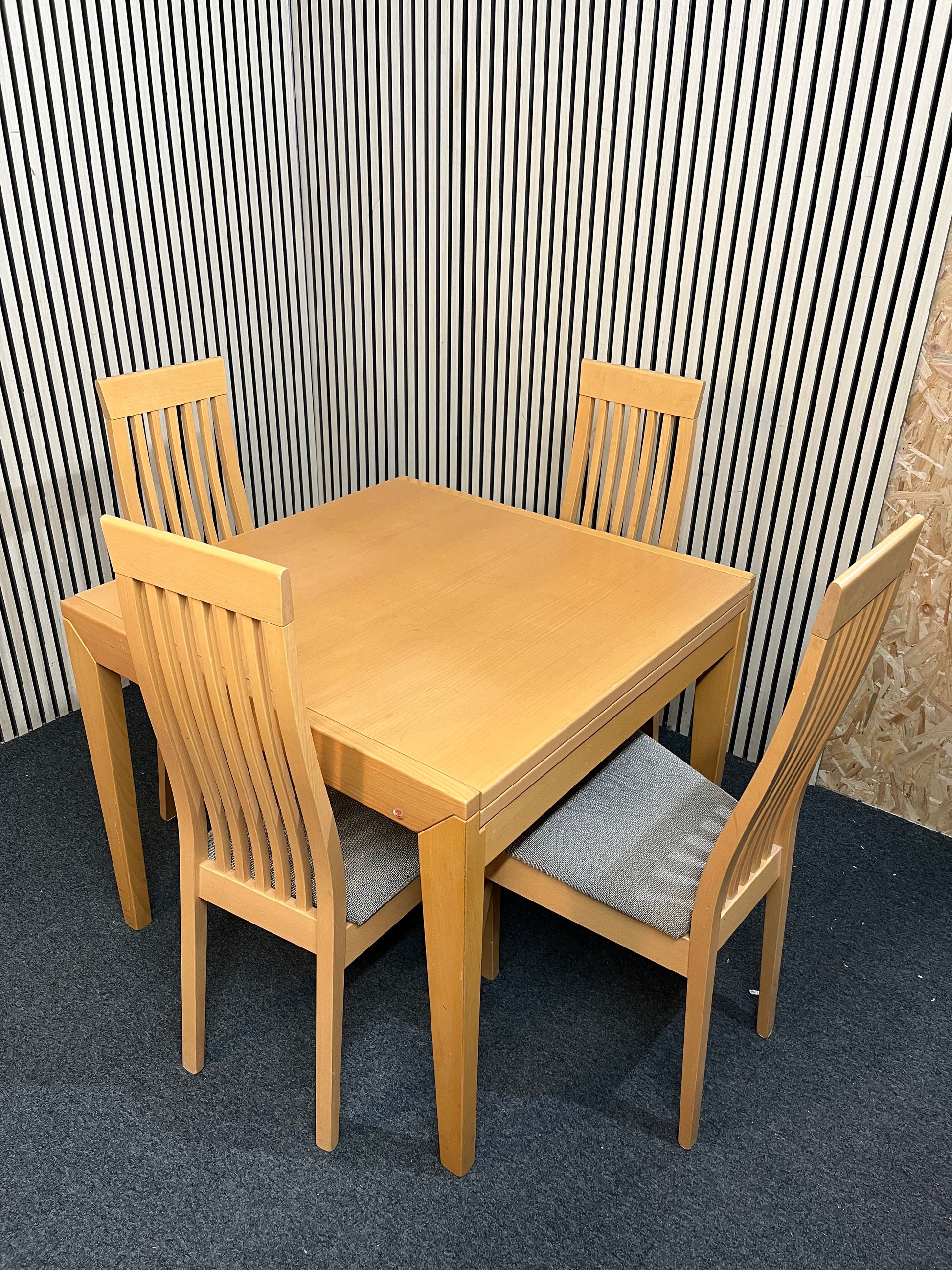 Caligaris Beech square extendable kitchen table (L 90 - 180 x W 90 cm) with 4 no. matching solid wood high back chairs with grey fabric seat cushions  3126