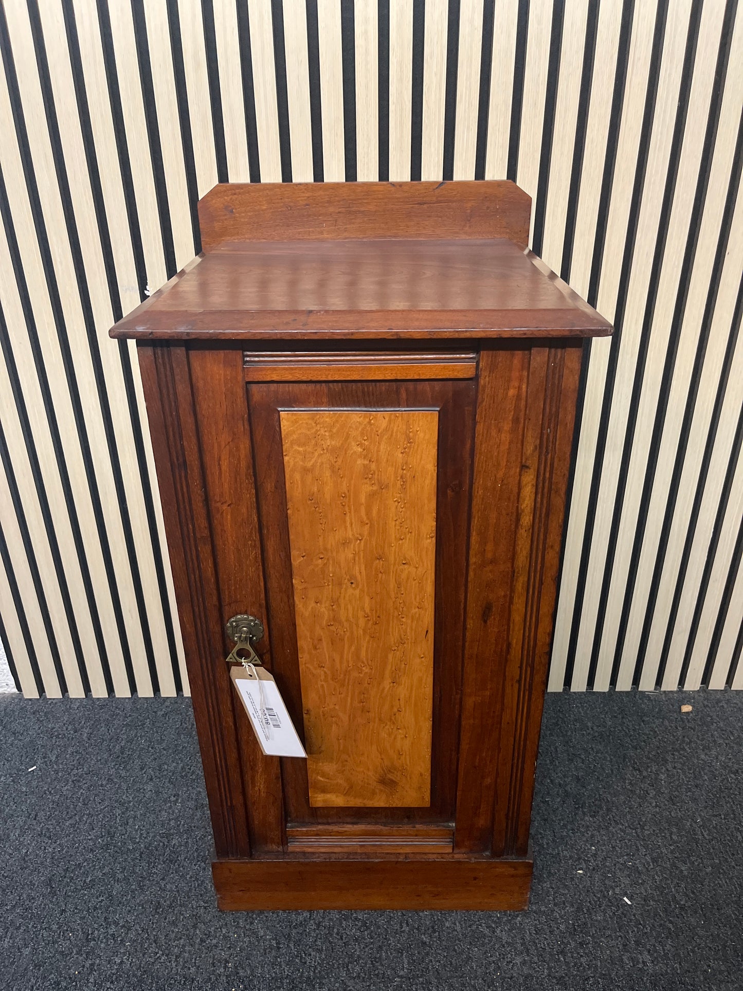 Antique dark wood one door bedside locker with gold effect triangle handle (H 76 x W 43 x D 48 cm) 2325