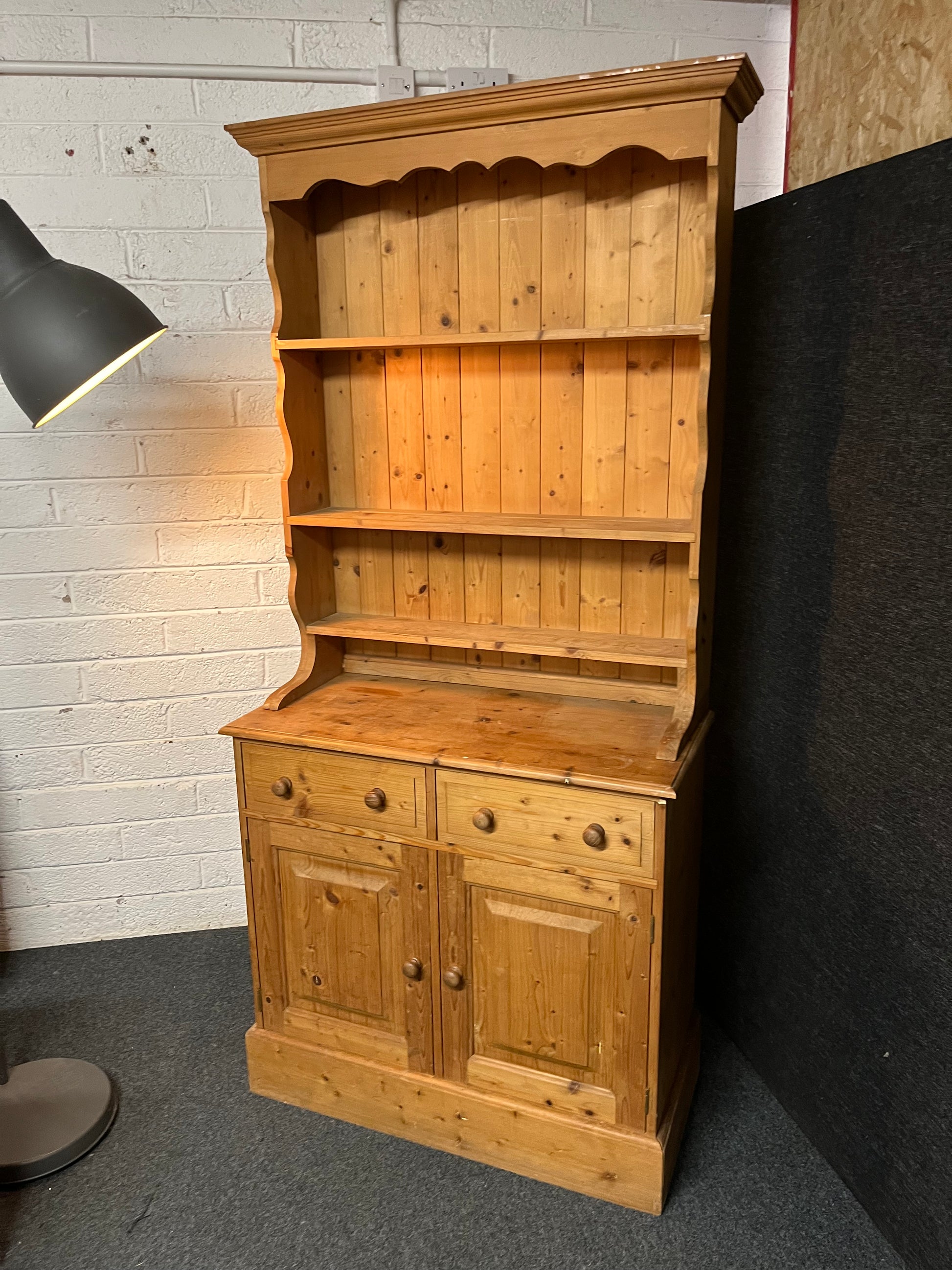Solid pitch pine kitchen dresser (H 198 x W 91 x D 43 cm) 2225