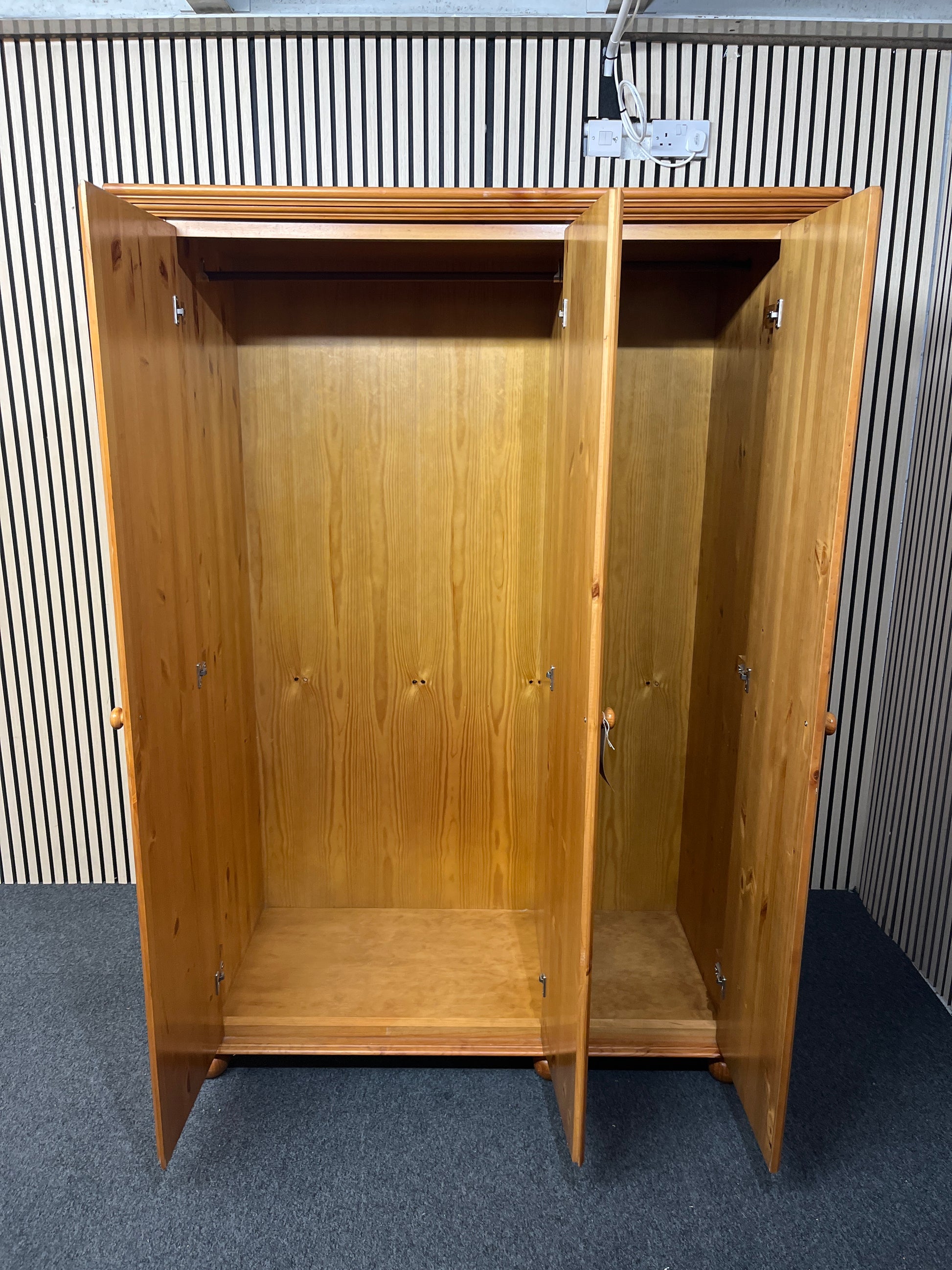 Tall 3 door natural pine wardrobe  (H 189 x W 93 x D 46 cm) 2425