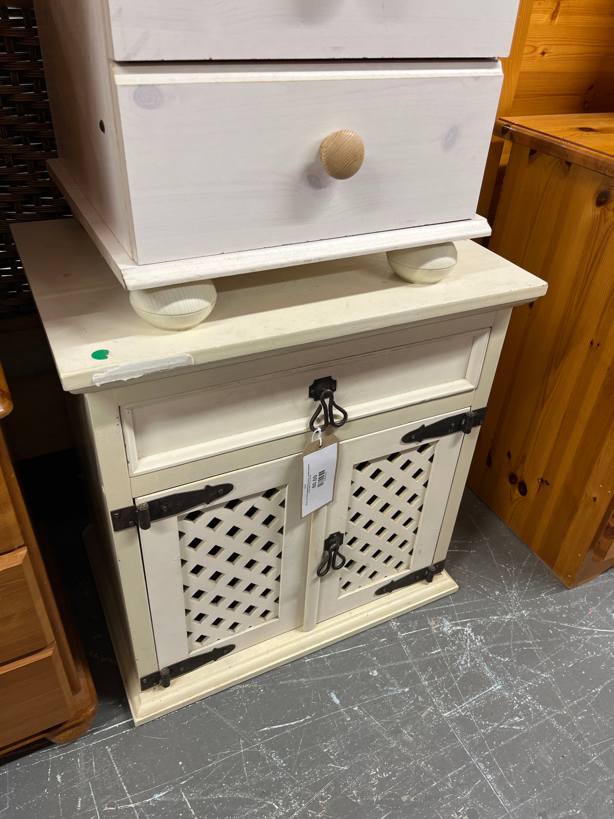 Black and white painted latice 2 door 1 drawer bedside locker (SET OF 2)  44168