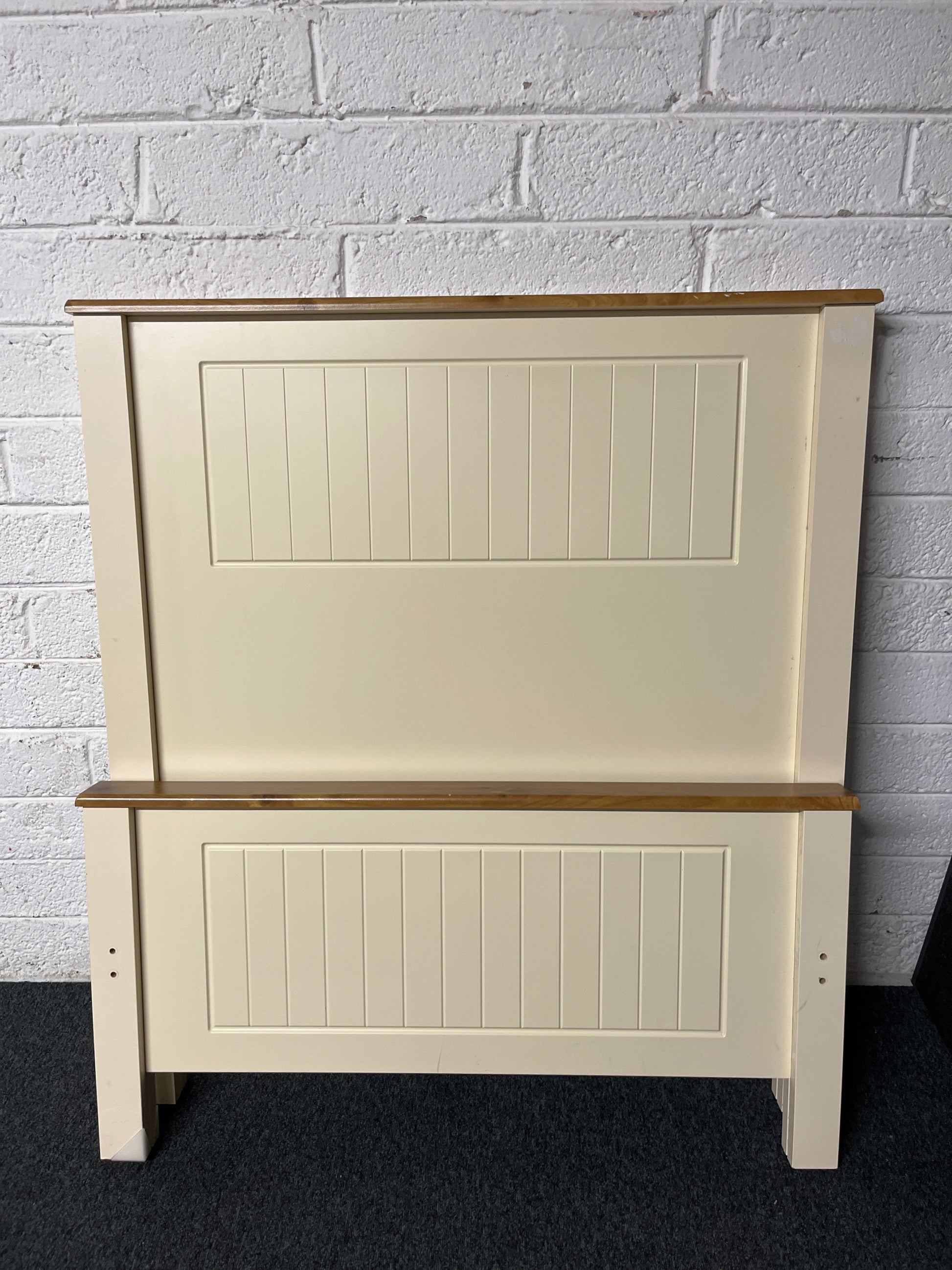 3ft high back cream and oak laminate bed frame  1225