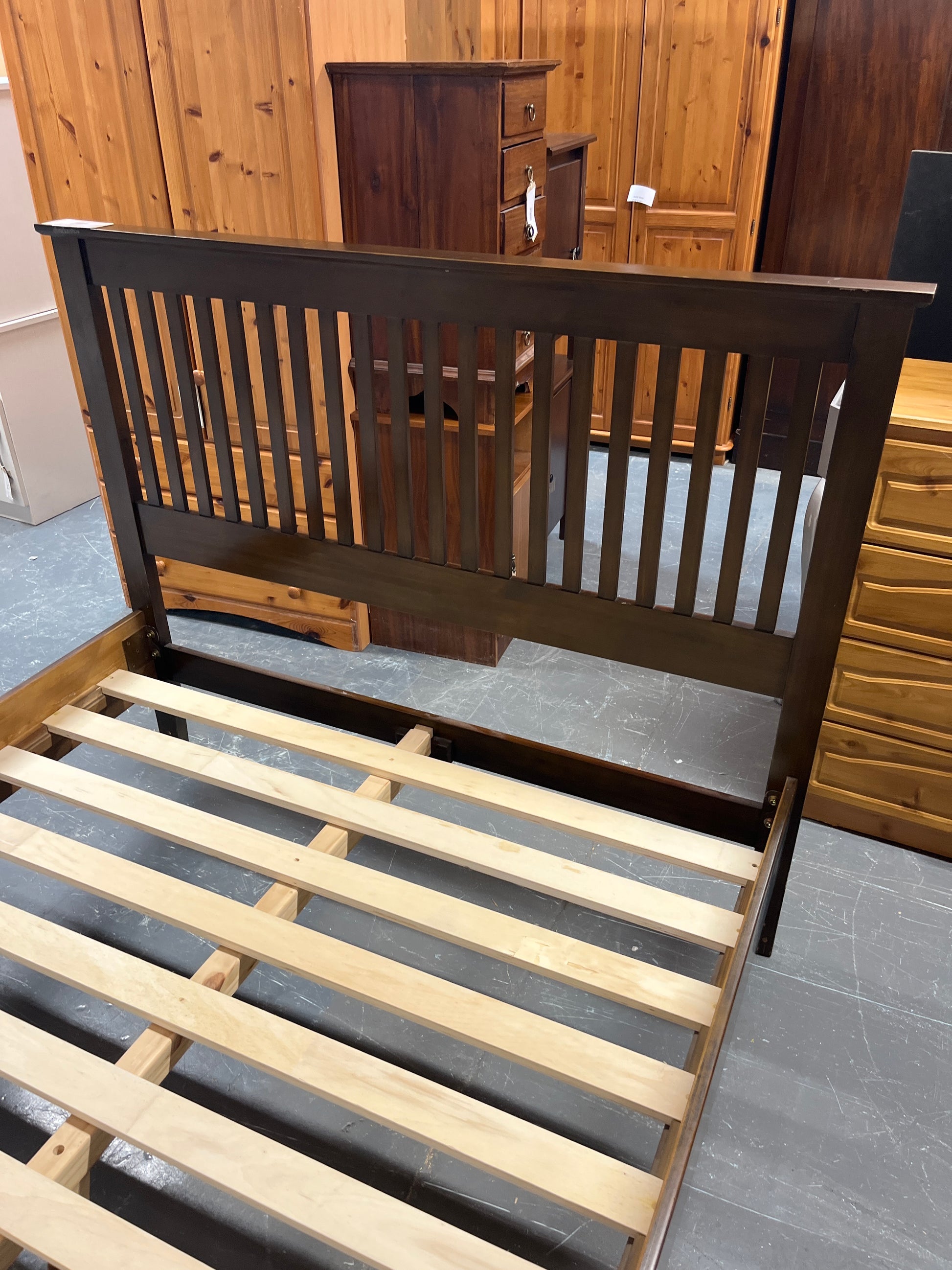 4ft 6 High back dark wood slatted back bed frame (DOUBLE) 43733
