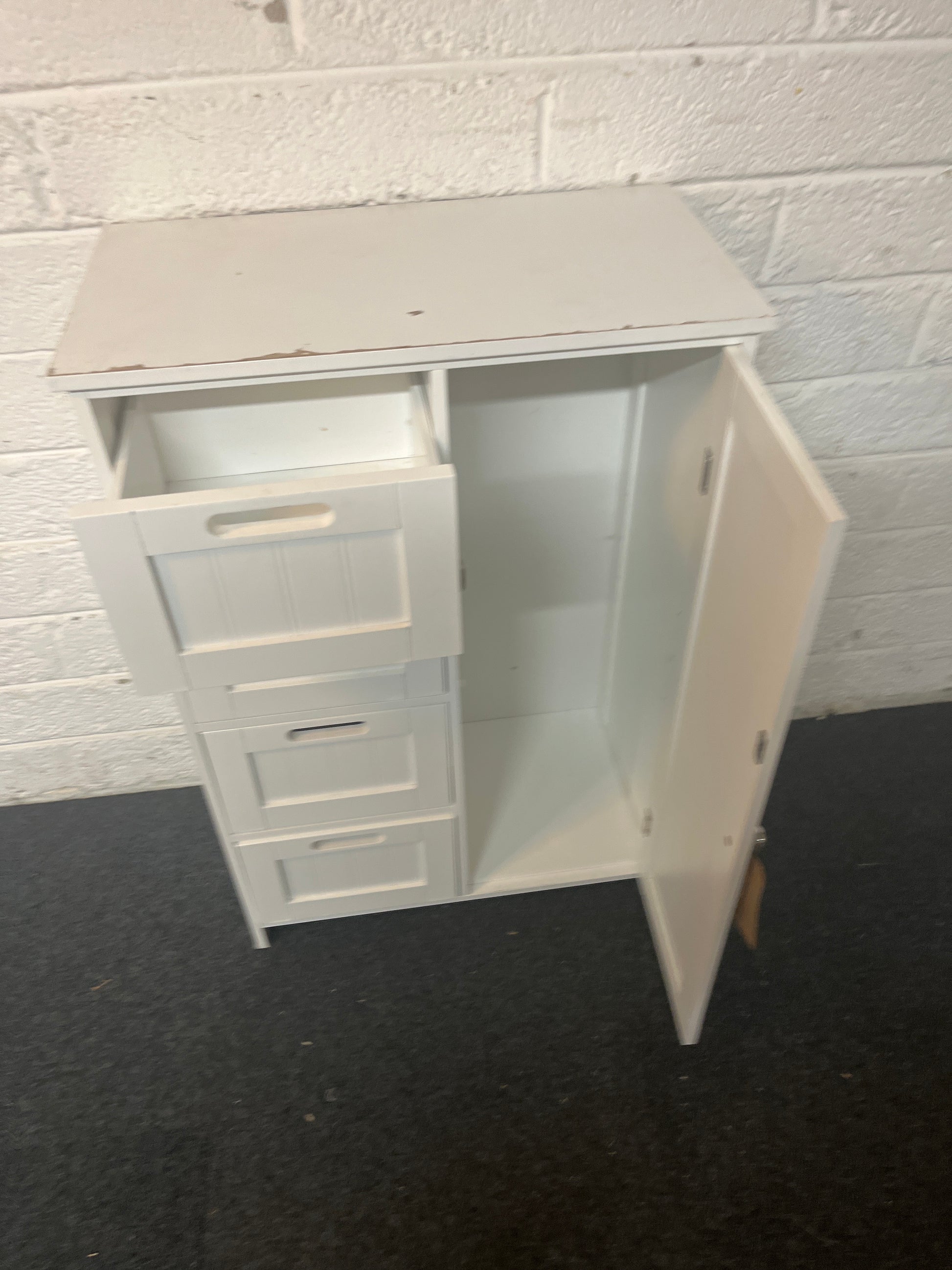White wooden painted small 4 drawer 1 door storage unit 1325