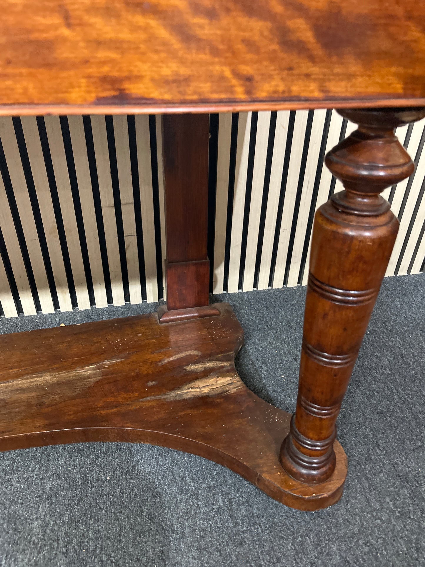 Antique Mahogany 1 drawer ornate dressing table with mirror (H 140 x W 107 x D 56 cm) 3126
