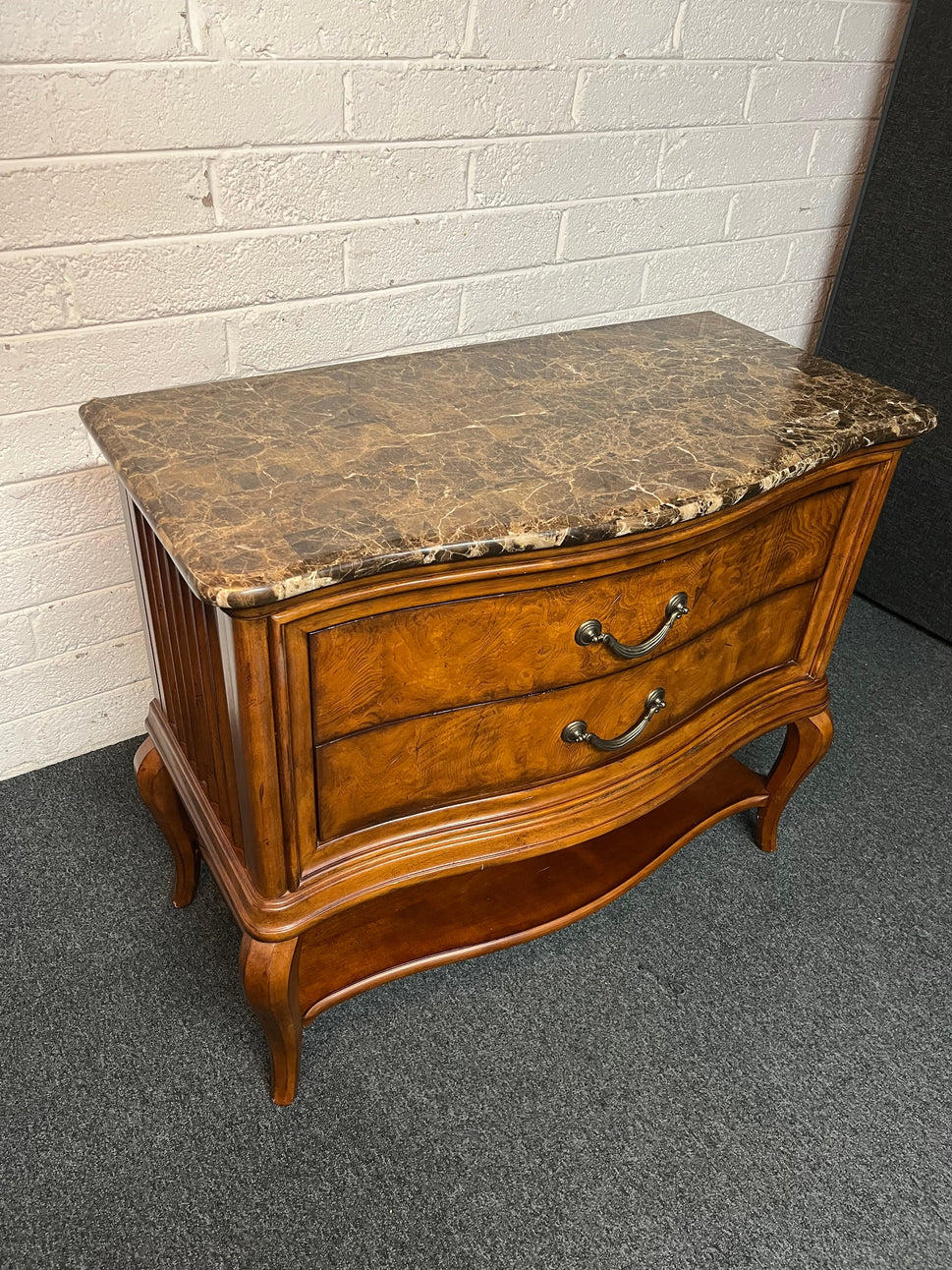 Solid mahogany stained large 2 drawer chest with green granite top and base shelf (H 88 x W 103 x D 51 cm) 2225