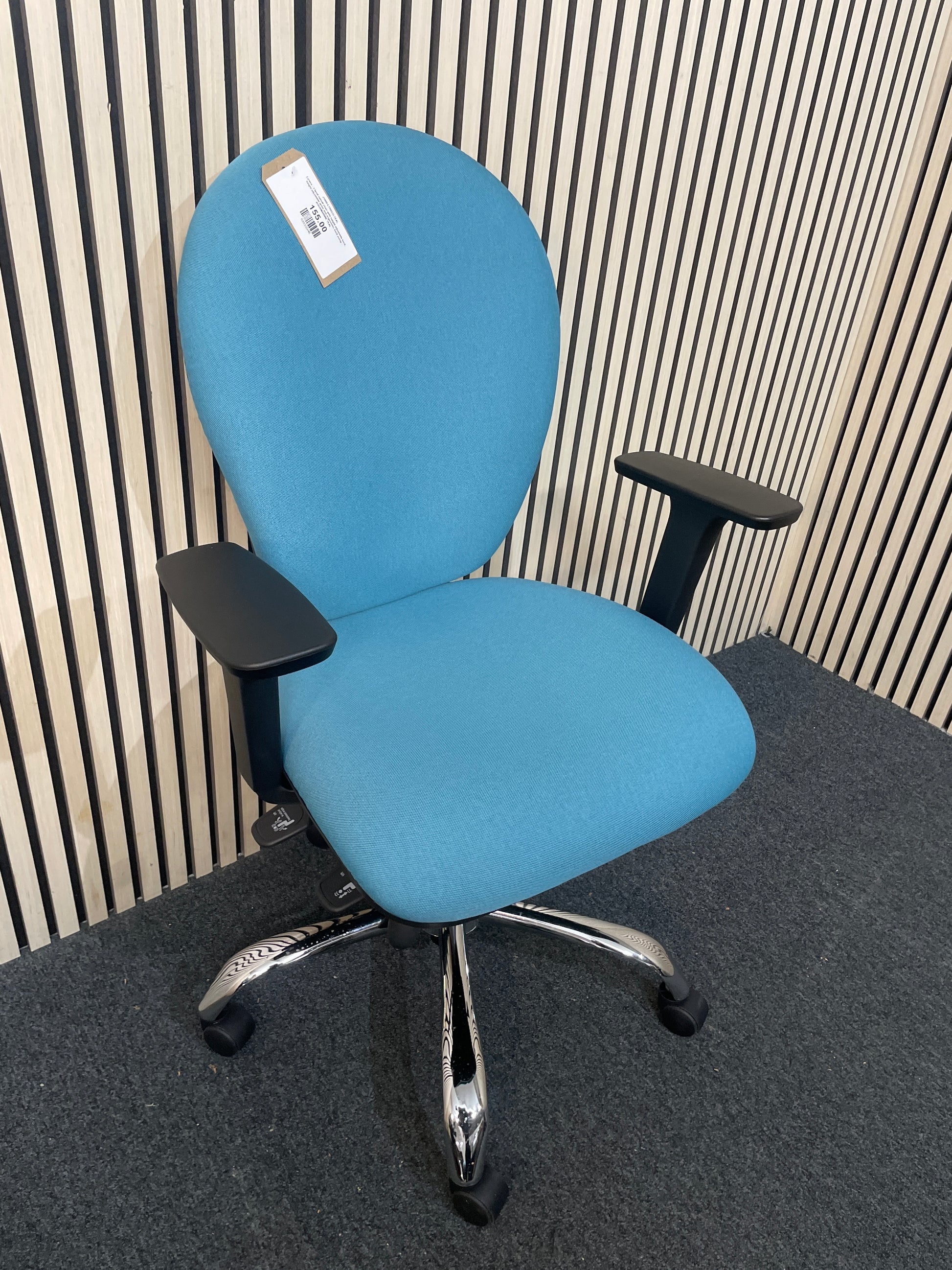 Lyreco - 3 level swivel chair with height adjustable back, height adjustable arms and ergonomic back pump - AQUAMARINE TEAL