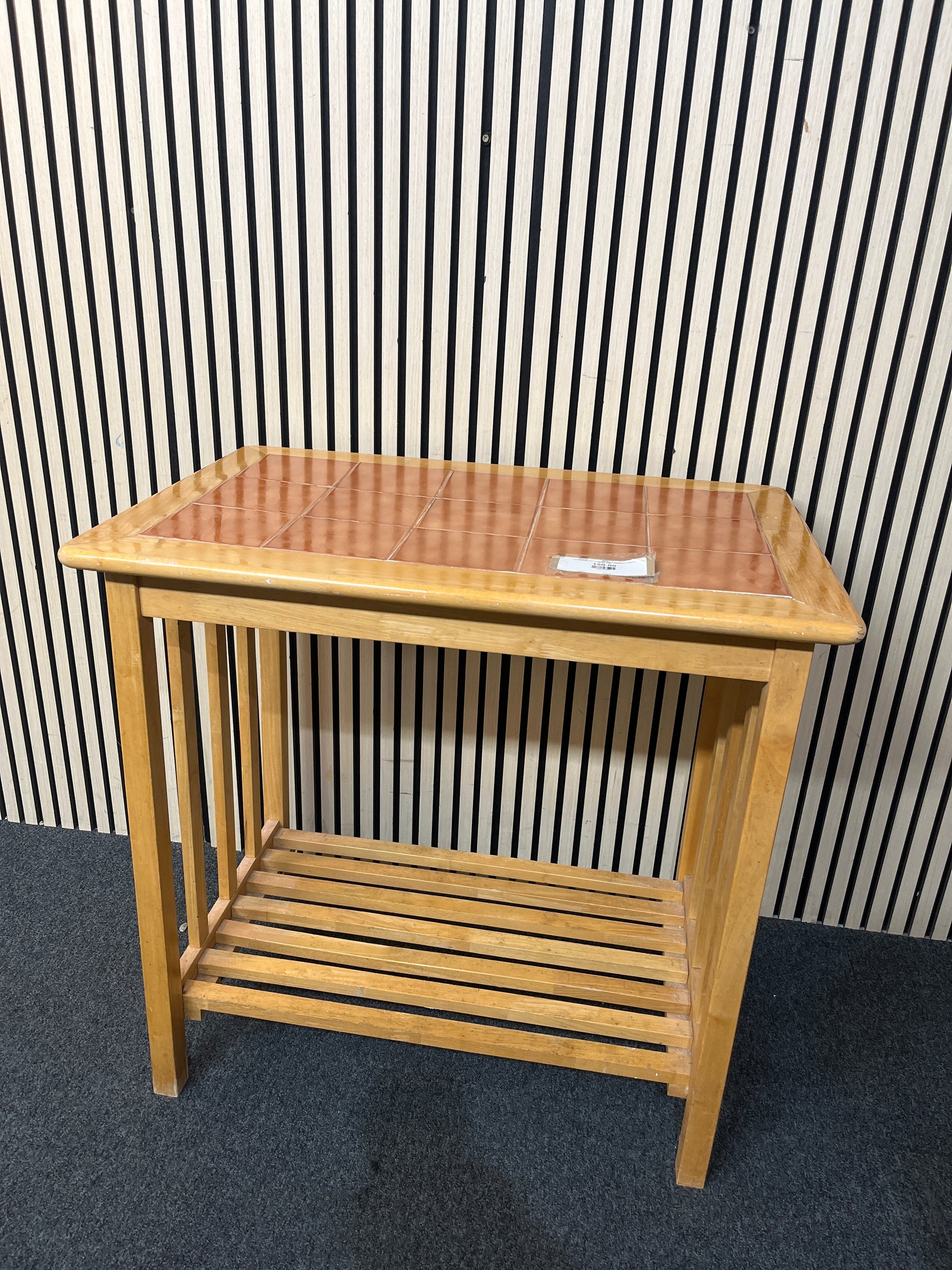 Terracotta tile and hardwoods island unit (H 87 x W 89 x D 60 cm) 1126