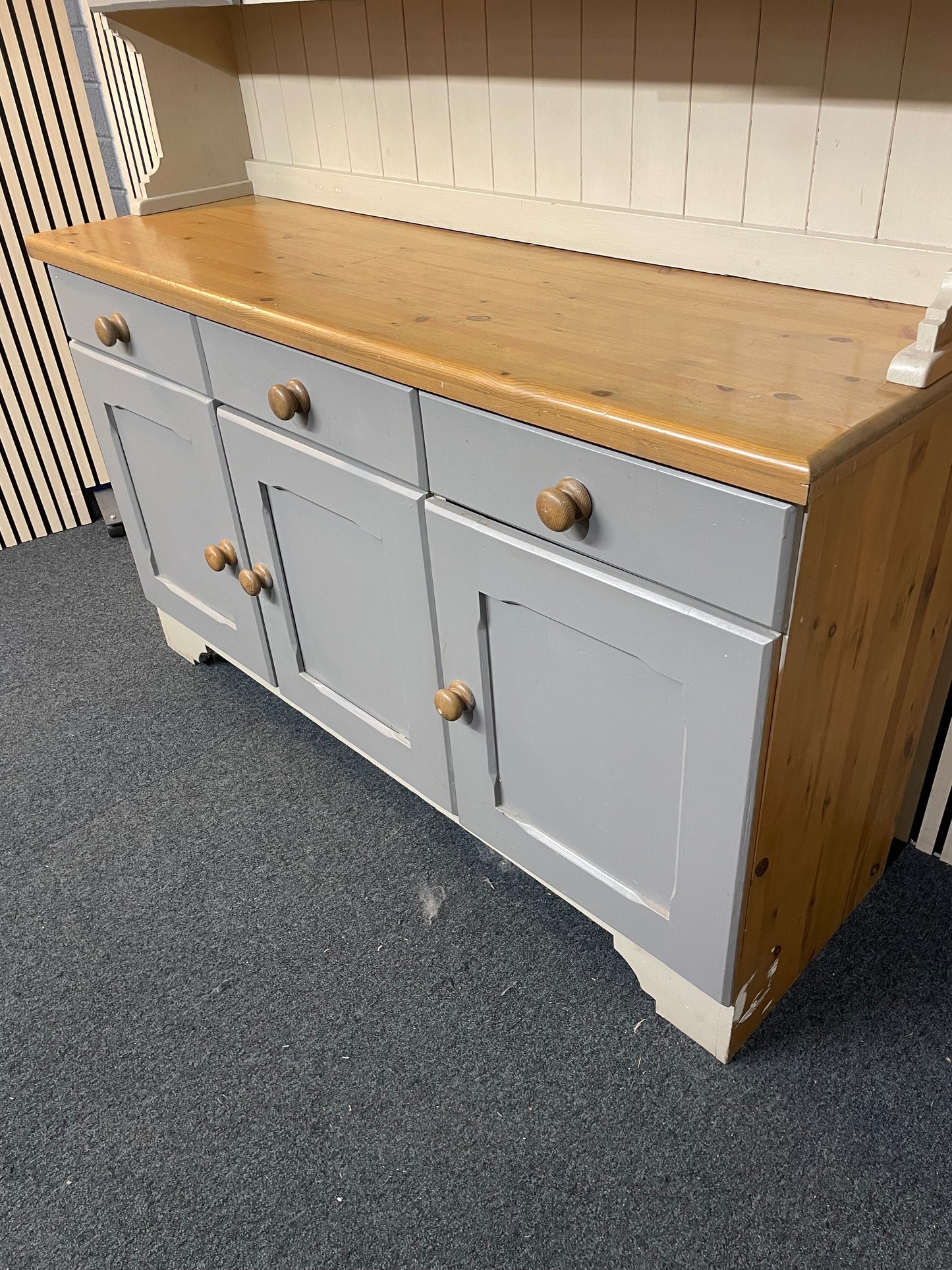 Large Grey painted pine Kitchen dresser (H 210 x W 155 x D 50 cm) 1126