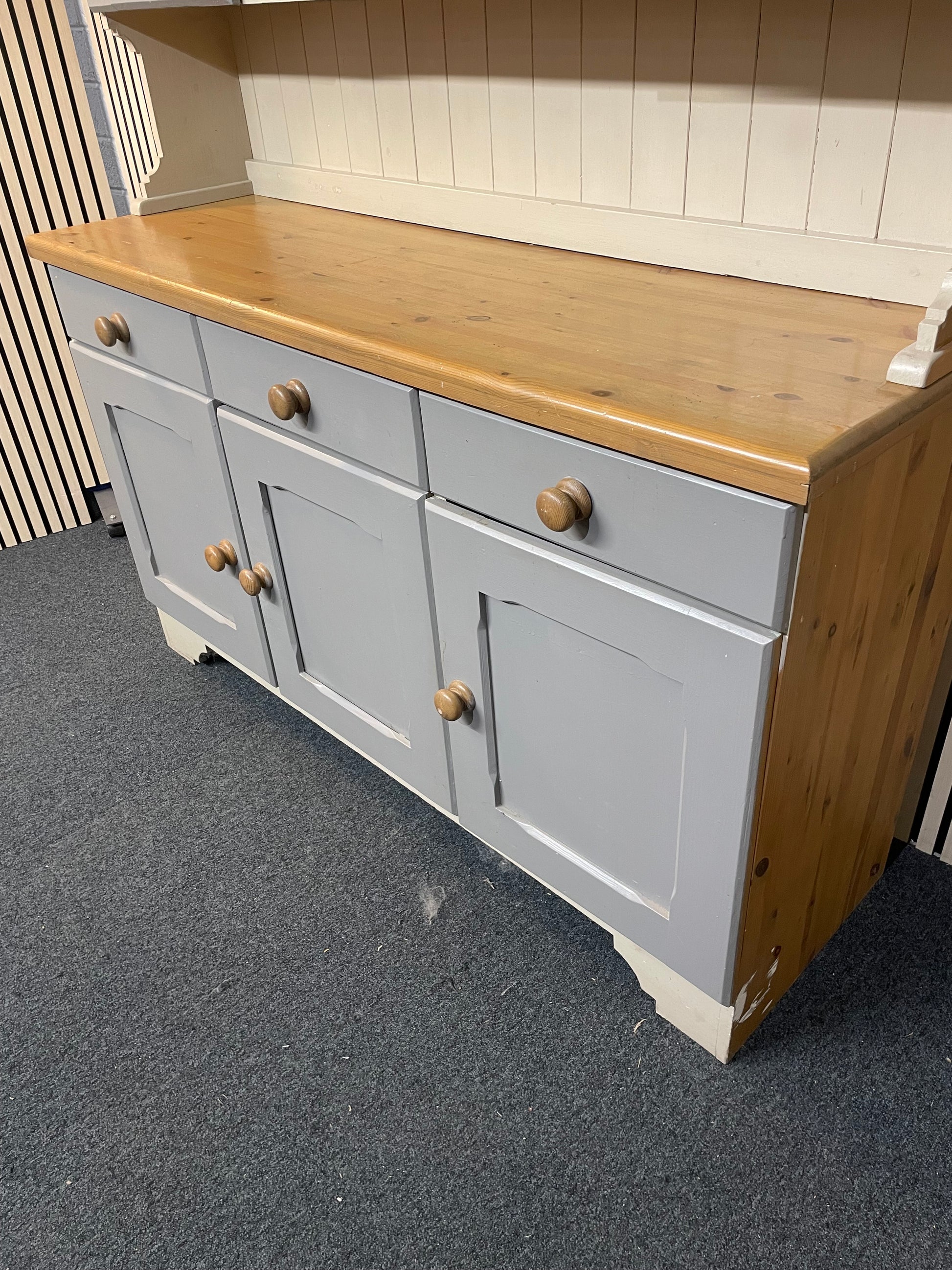 Large Grey painted pine Kitchen dresser (H 210 x W 155 x D 50 cm) 1126