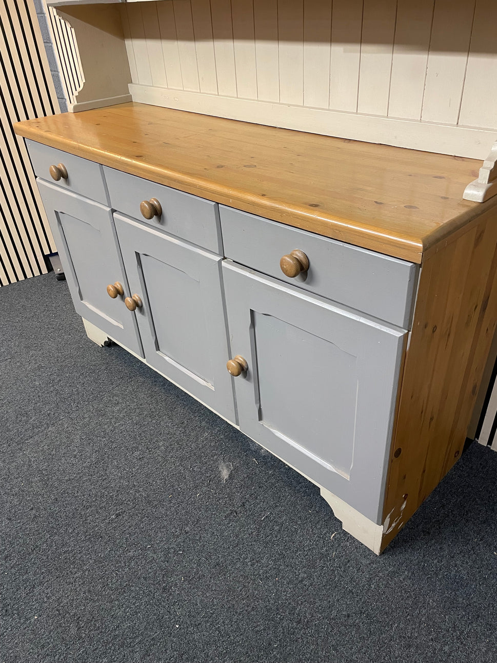 Large Grey painted pine Kitchen dresser (H 210 x W 155 x D 50 cm) 1126