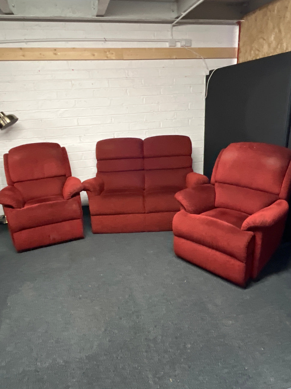 2+1+1 Wine fabric recliner set%A0 1225