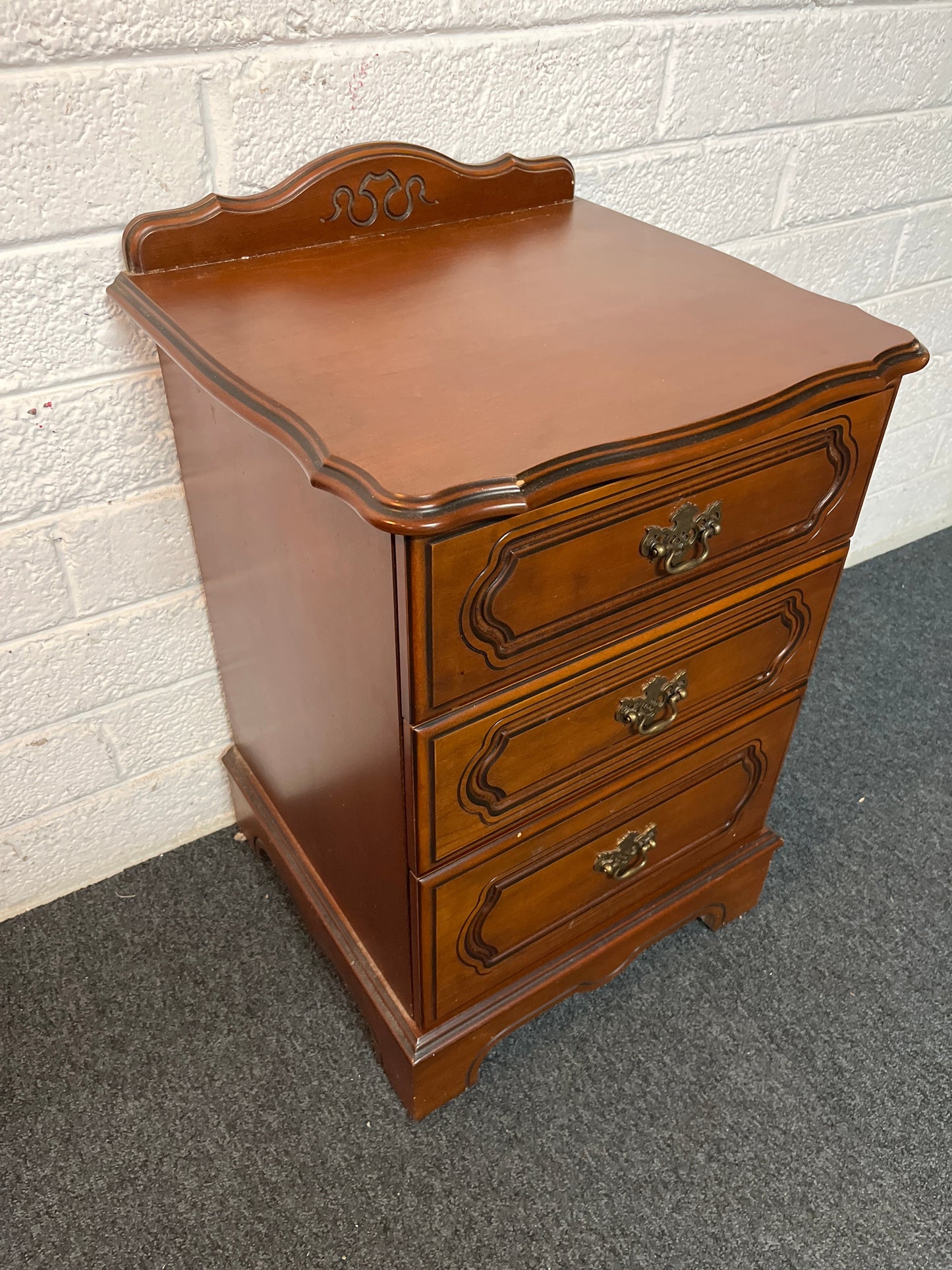 Rossmore mahogany ornate 3 drawer bedside locker with protective glass top and upstand 46Wx44Dx74H cm 2225