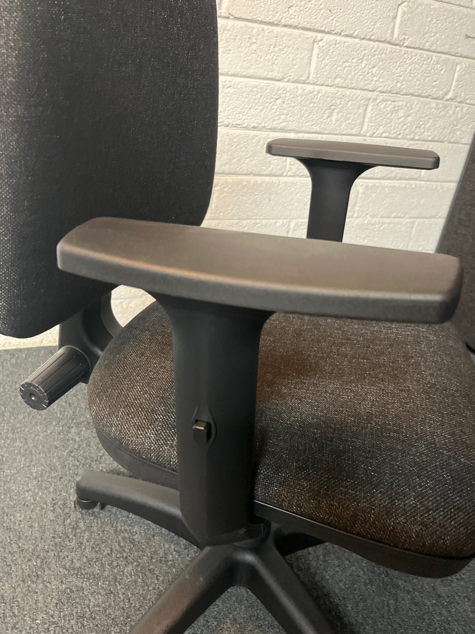Bilbao 1  lever fabric operators chair with height adjustable arms
