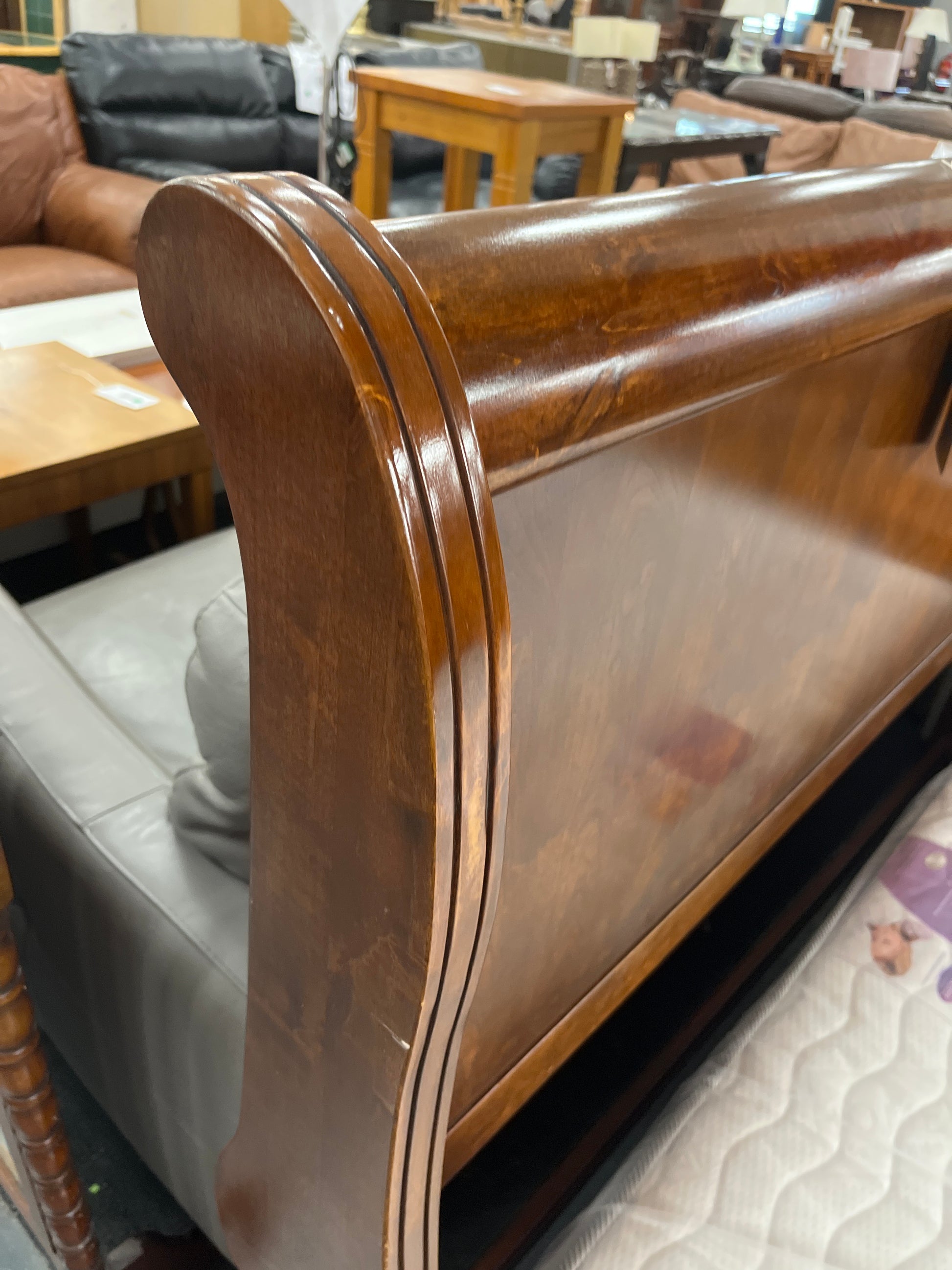 5ft high end mahogany framed sleigh bed 1325