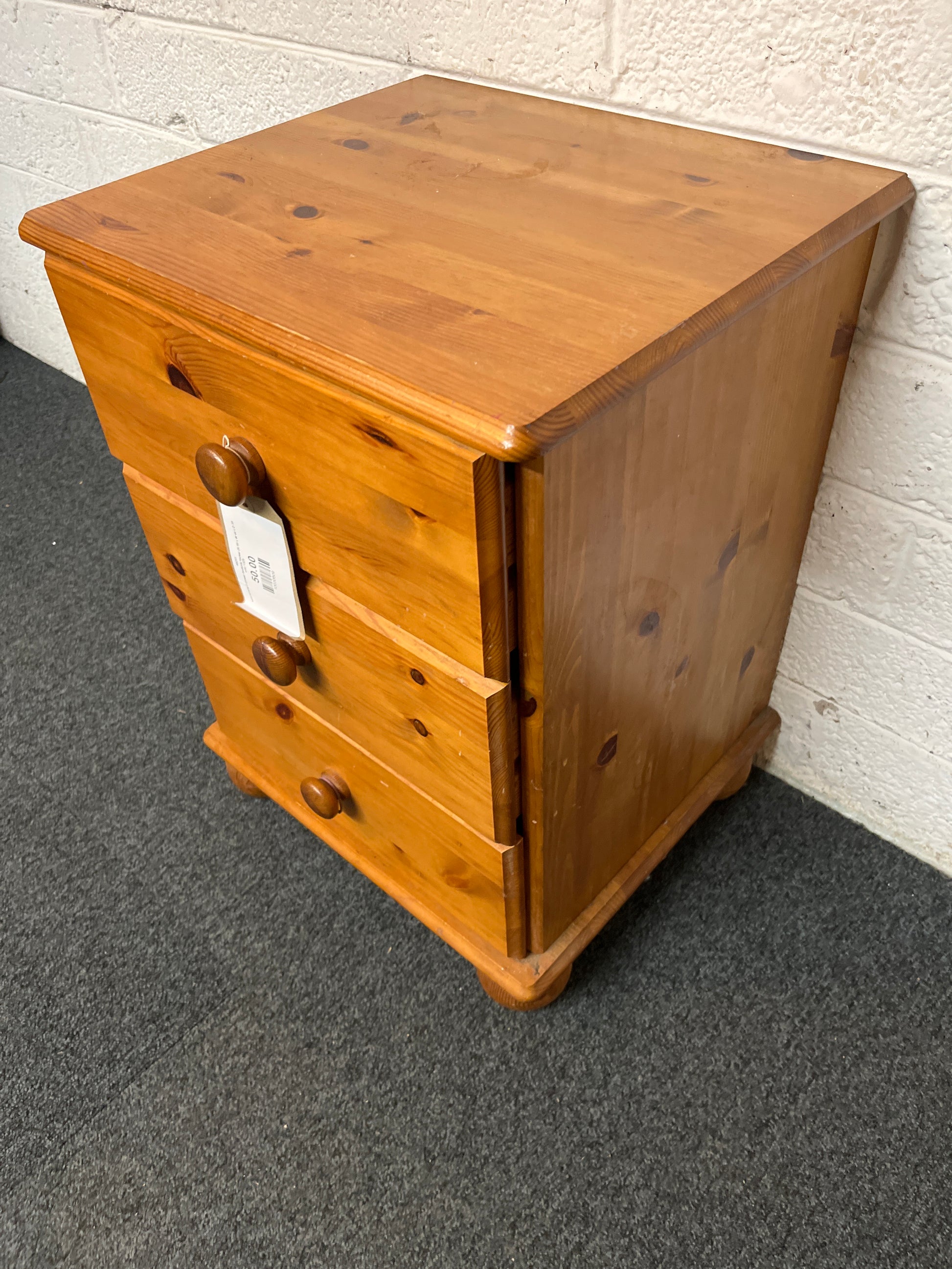 Natural pine 3 drawer bedside locker (H 59 x W 44 x D 39 cm) 1325