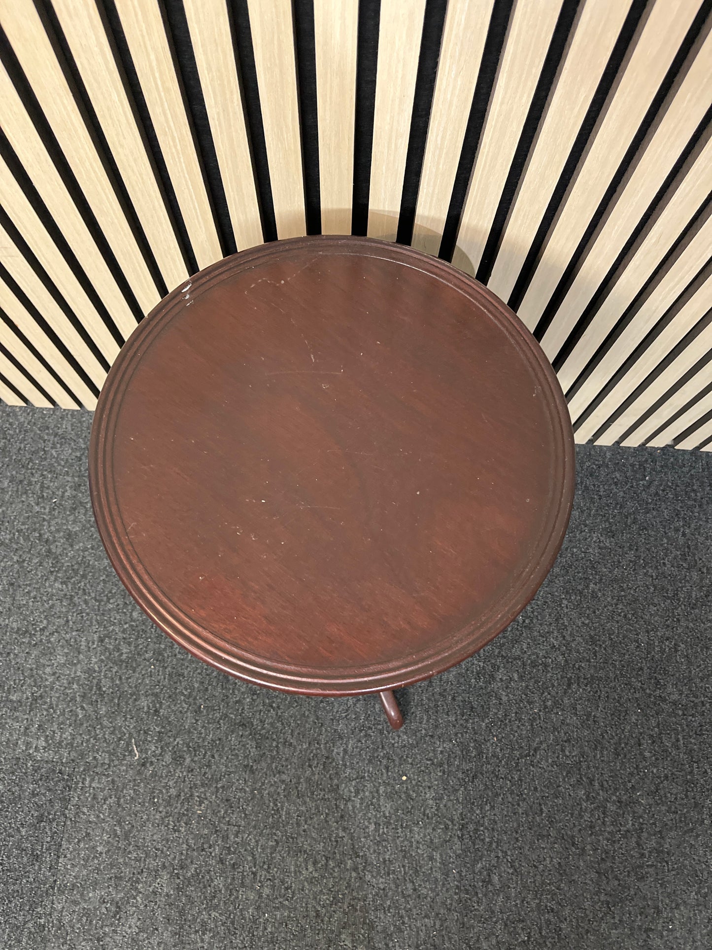 Mahogany circular wine table 3325