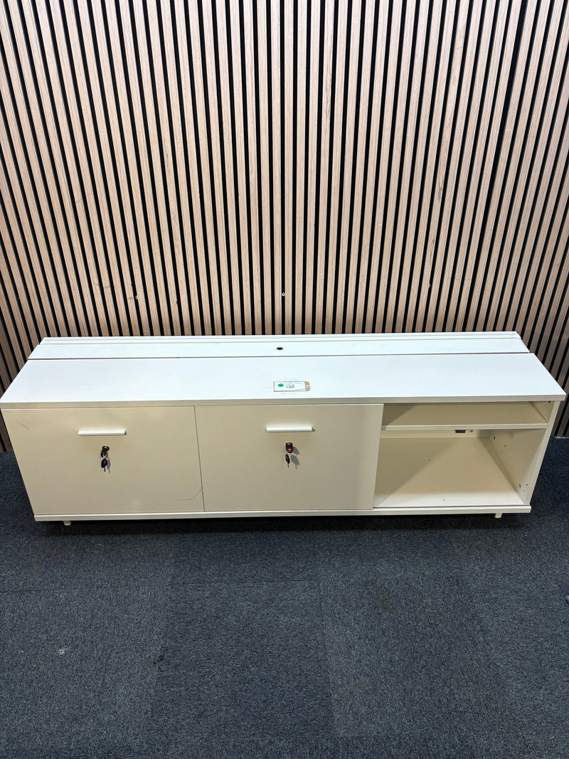 2 sliding door low white storage unit (H 60 x W 180 x D 44 cm)
