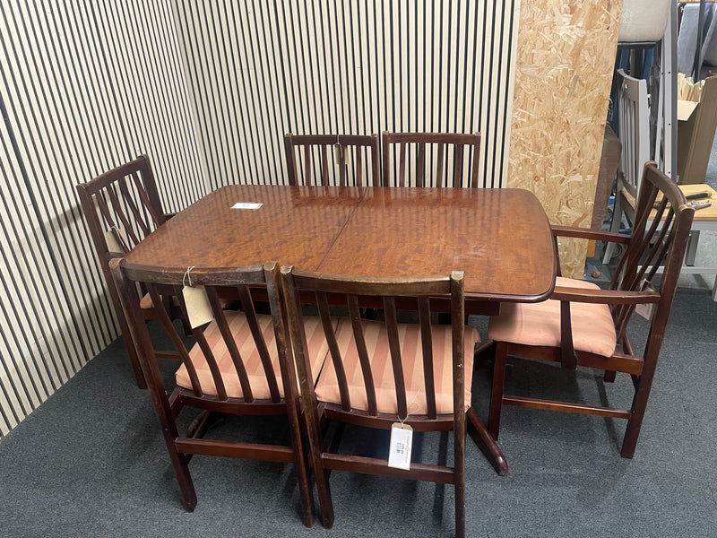 Extending mahogany dining table with six matching slat-back upholstered chairs, width 140 - 182, depth 87 cm  44778