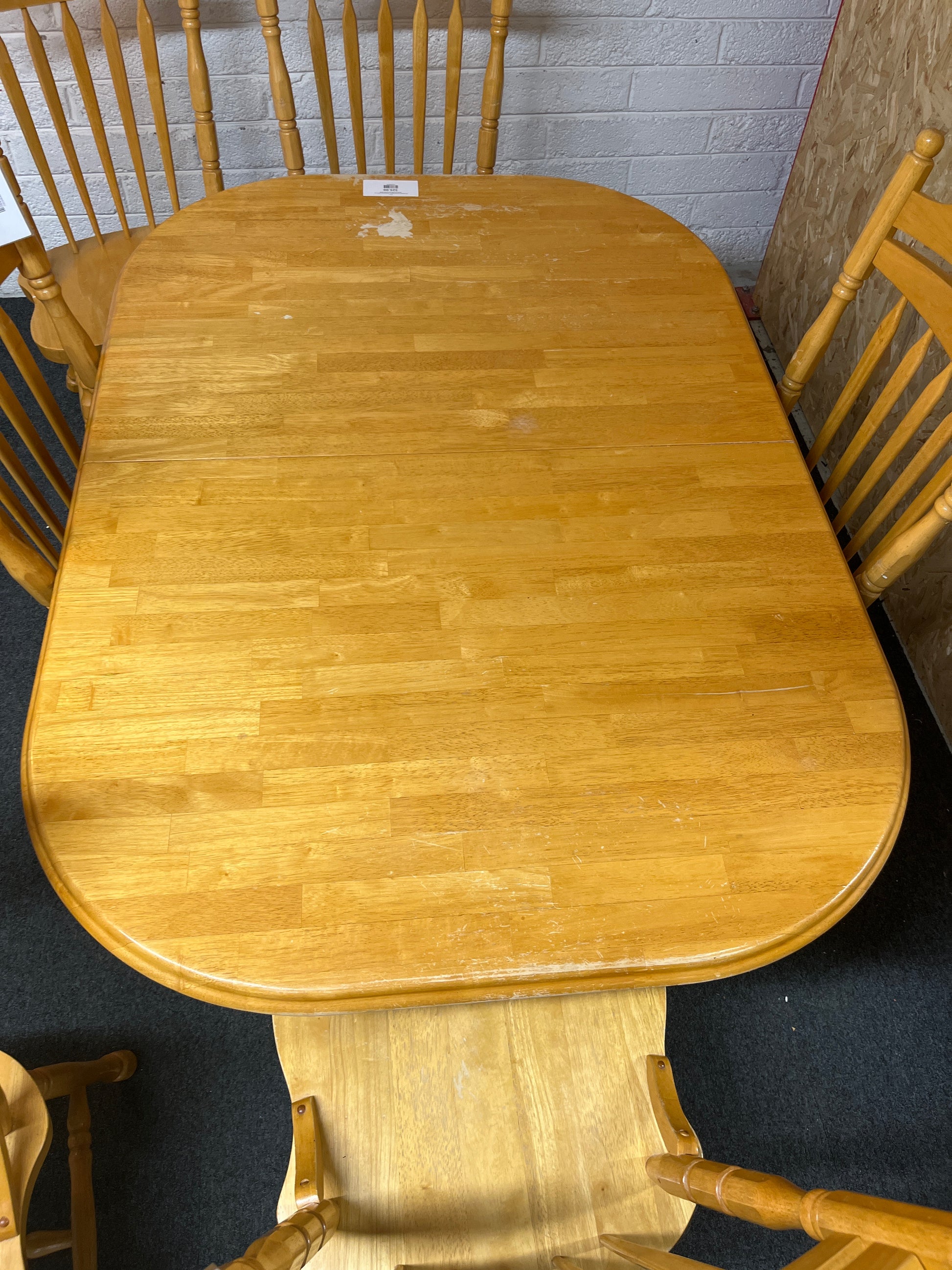 Hardwood oval extendable dining table with 6 no. matching solid wood chair 3225