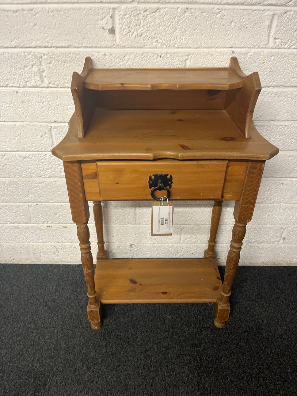 Solid pine 1 drawer lamp table with upstand 2225