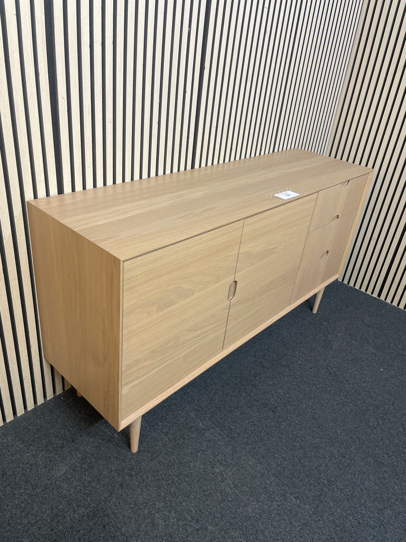 Modern light oak two door, three drawer sideboard (H 85 x W 155 x D 45 cm)  44598