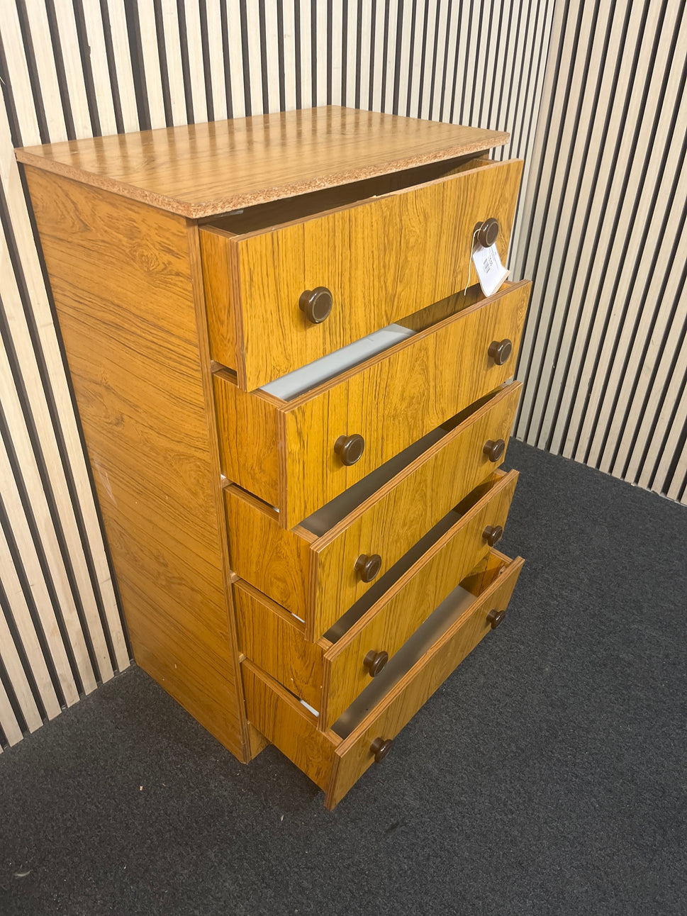 Wood laminate 5 drawer chest of drawers (H 103 x W 61 x D 39 cm) 43755