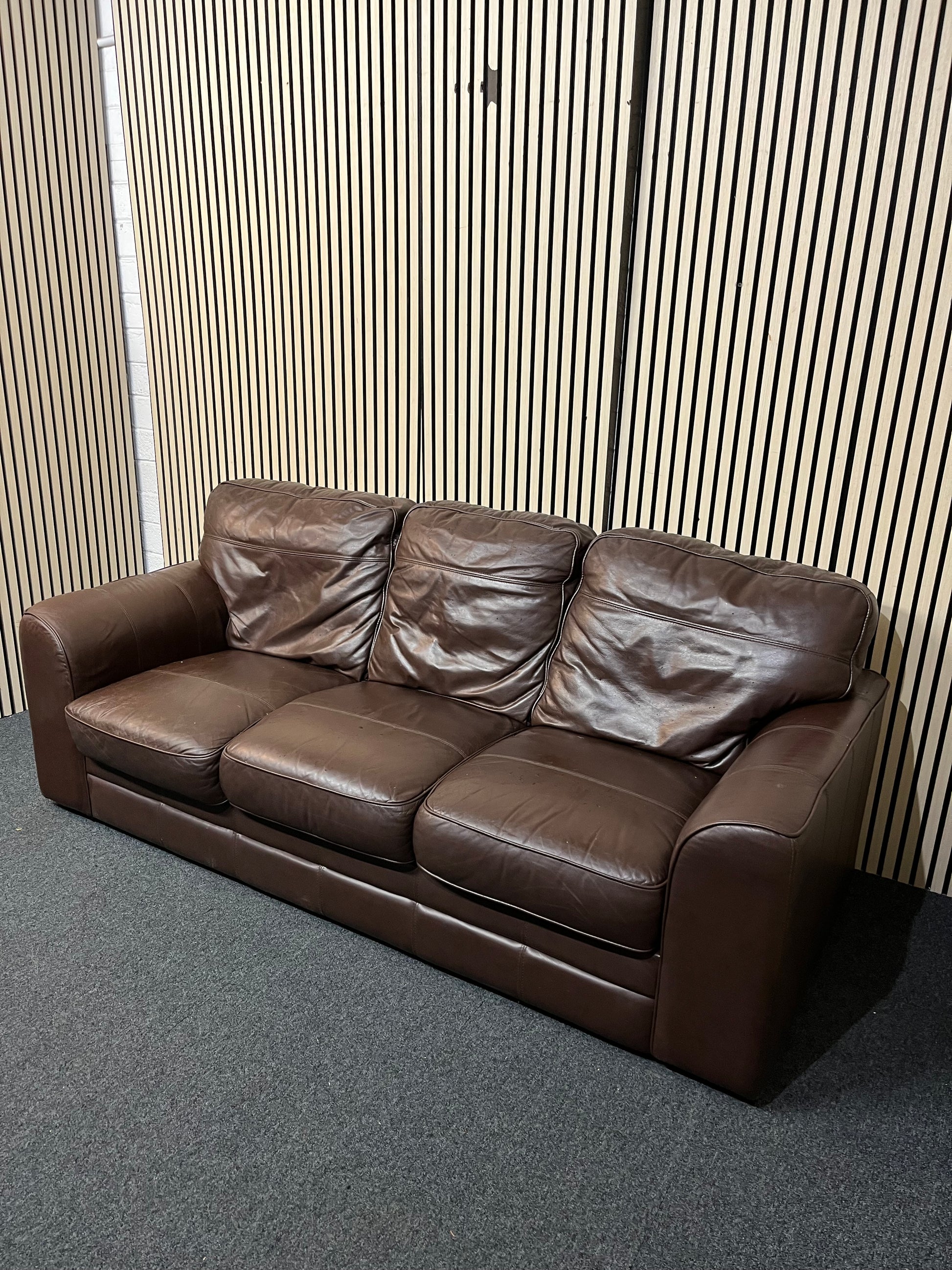Real Leather Brown 3+2 Sofa Spotless Condition  1126