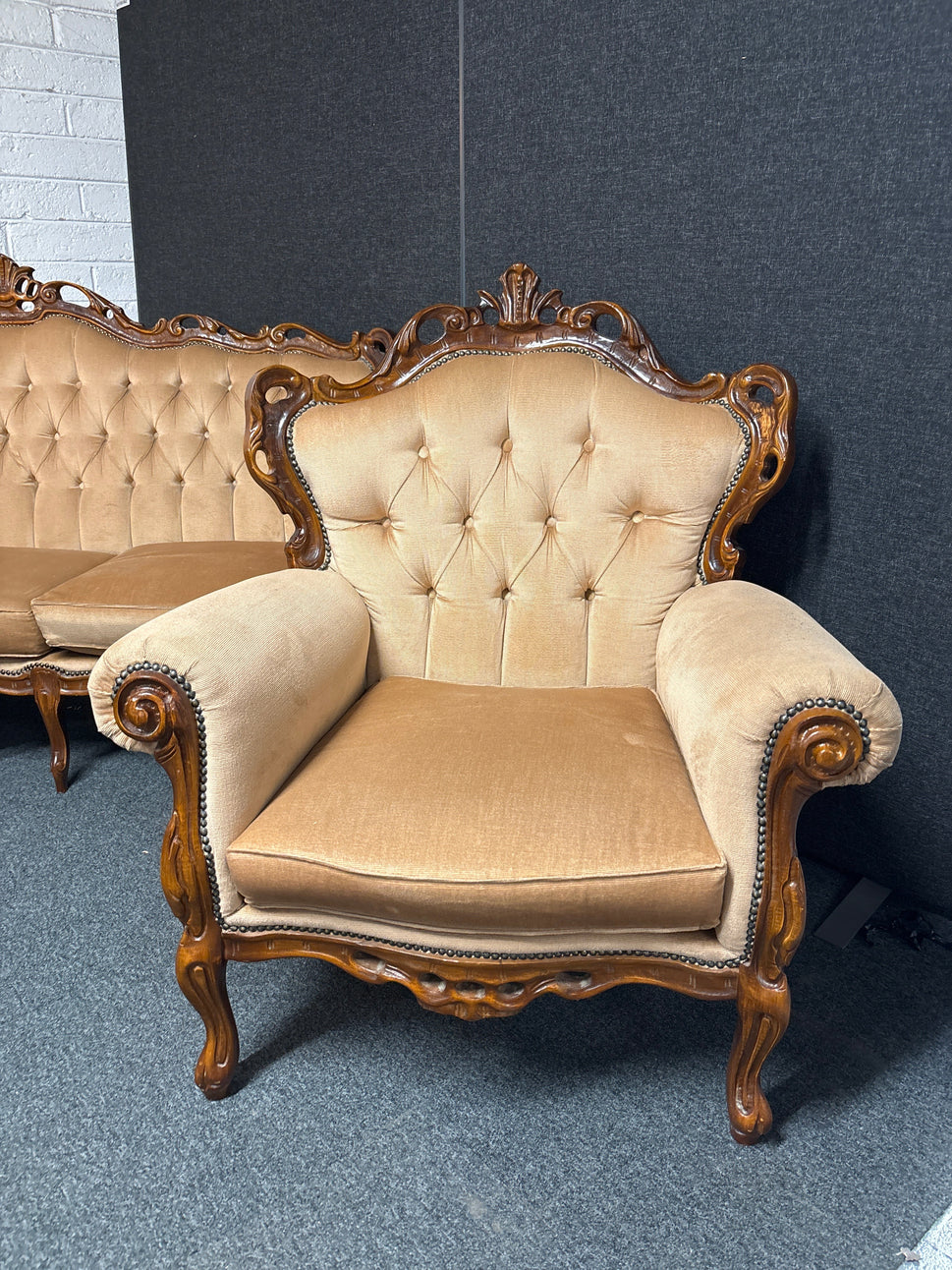 3+1+1 Mahogany Framed light brown button back Suite