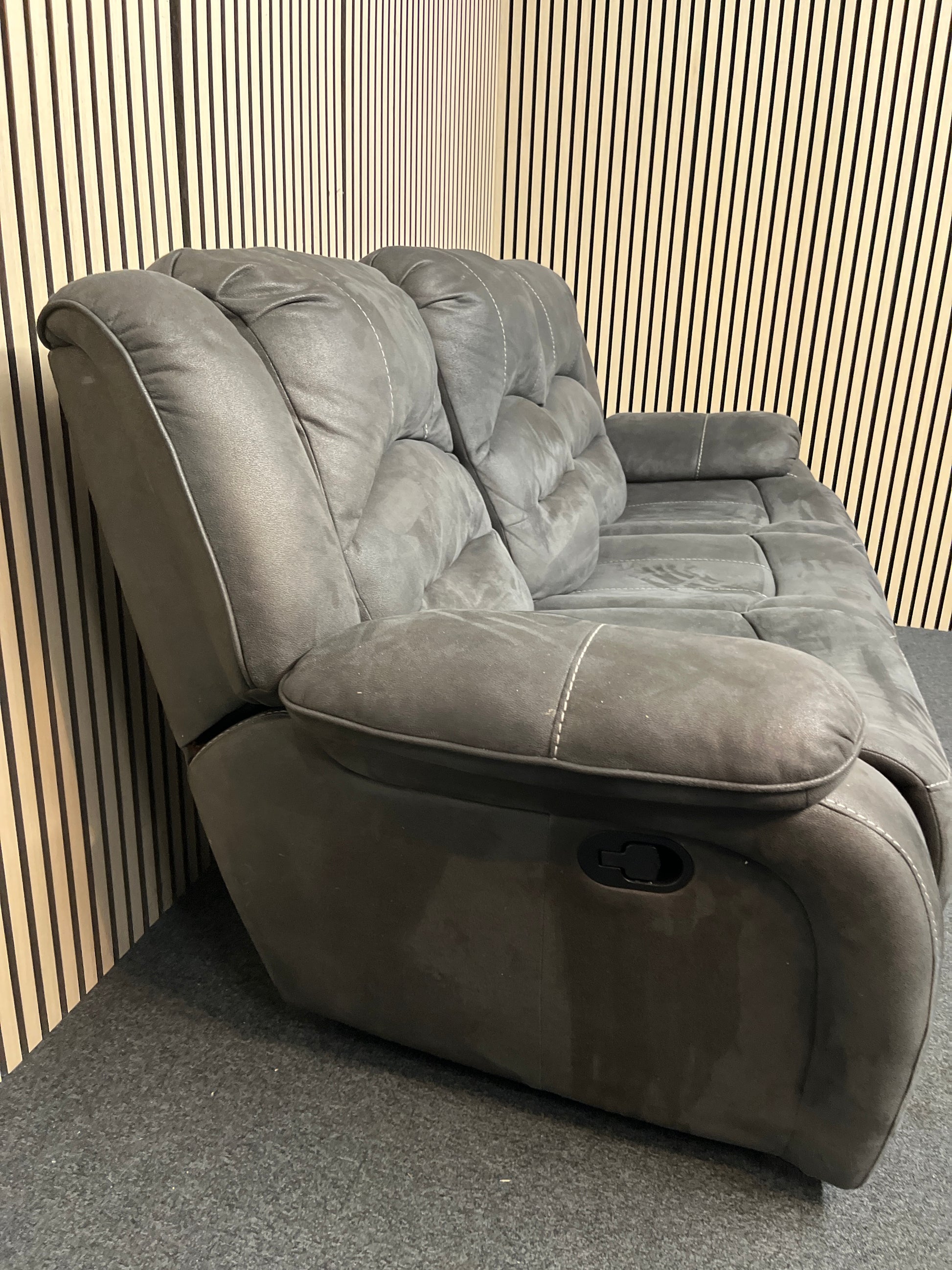 3 seater grey microfibre recliner sofa (215 cm wide) 3325