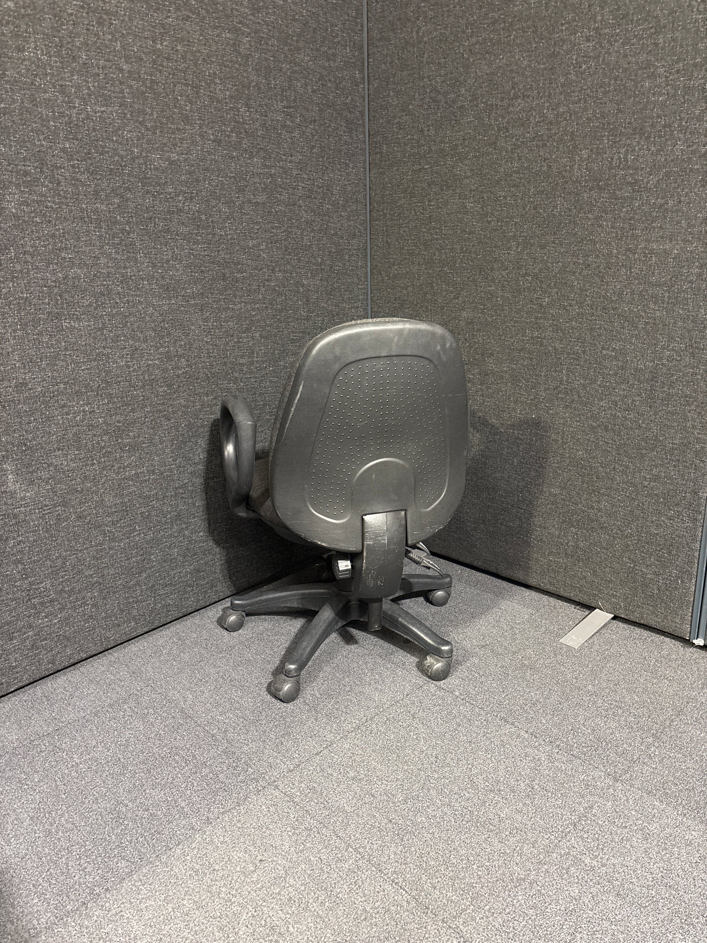 Secondhand Charcoal fabric low back height adjustable swivel chair with fixed loop arms, 5 star base. Price inc VAT. 7 no. matching in stock