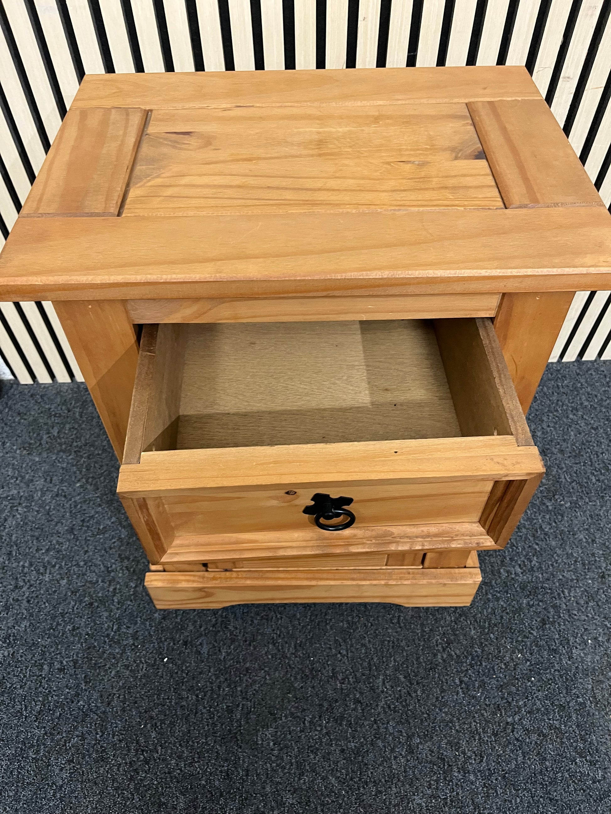 Waxed Pine 1 door / 1 dwr  bedside locker W 55 x 40 D  4225