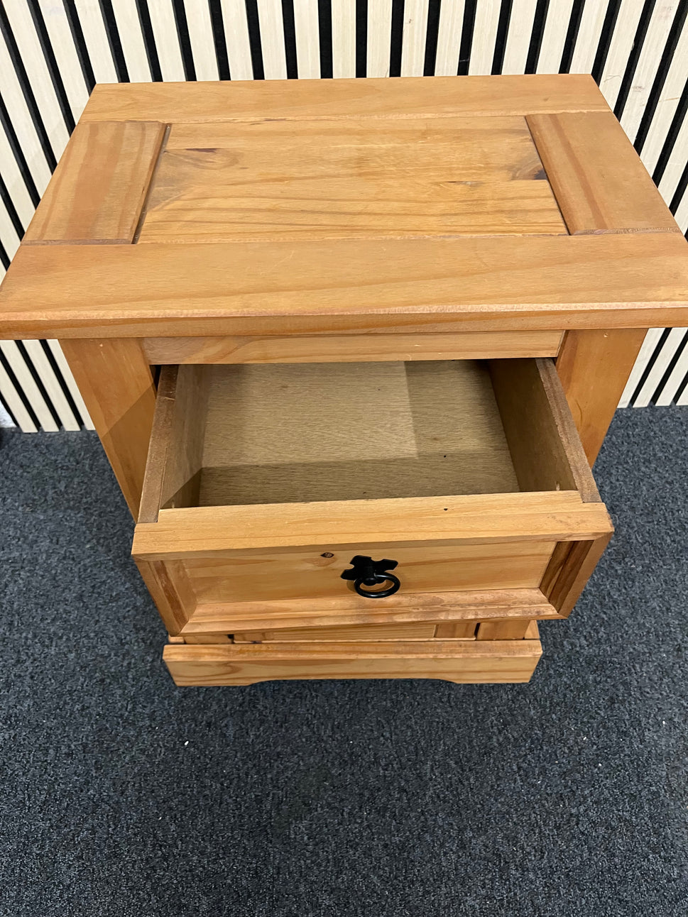 Waxed Pine 1 door / 1 dwr  bedside locker W 55 x 40 D  4225