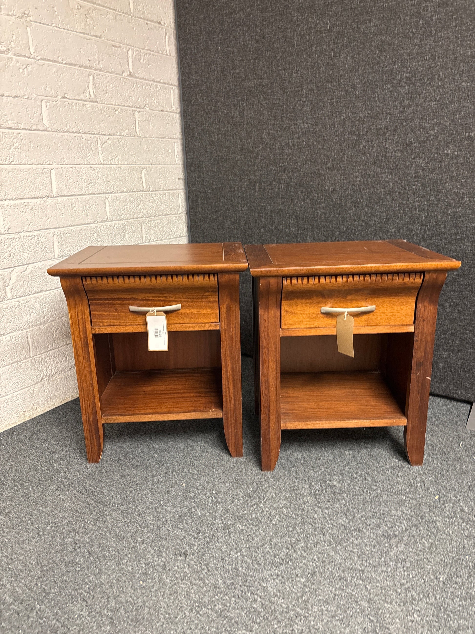 Solid dark wood stained 1 drawer 1 shelf bedside locker 1225