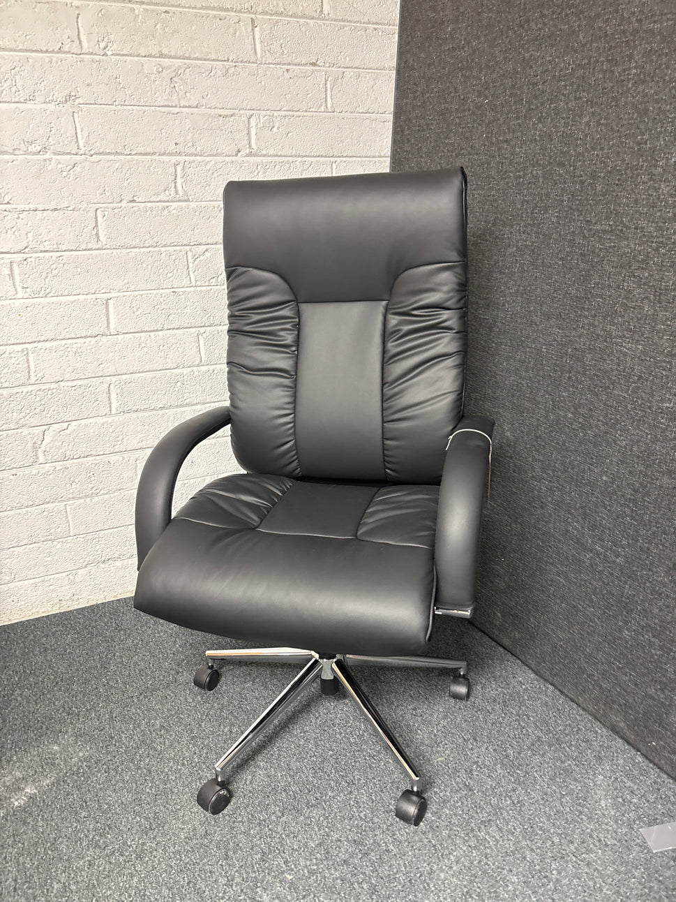 Derby high back executive chair with fixed arms - black faux leather