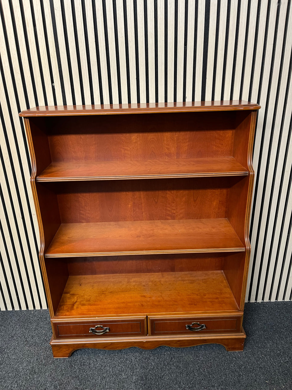 Low mahogany bookcase with 2 base drawers (H 113 x W 90 x D 22 cm) 1126