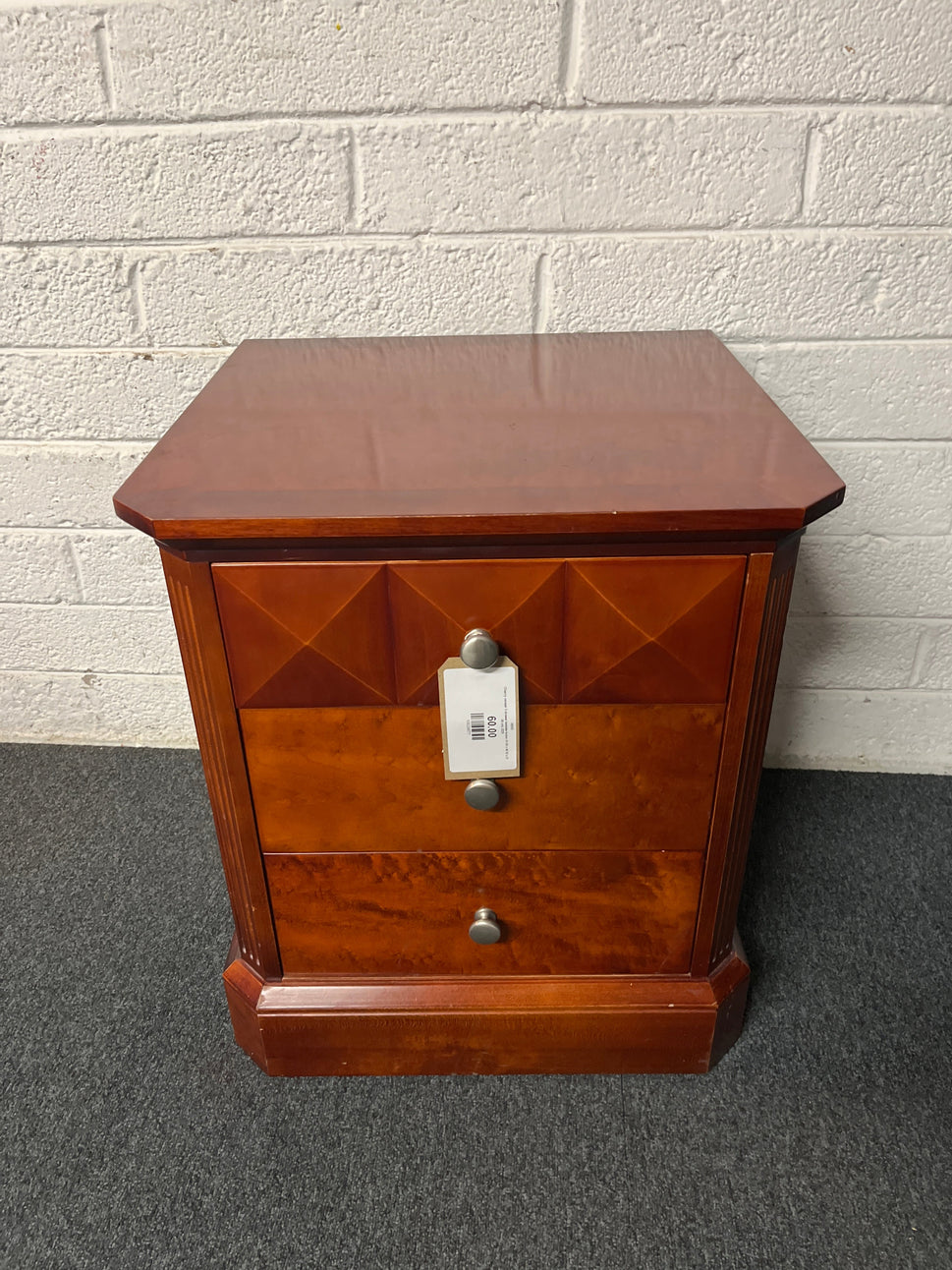 Cherry veneer 3 drawer bedside locker (H 60 x W 52 x D 50 cm) 2225