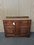 Switch English oak ornate 2 door 2 drawer sideboard (H 97 x W 120 x D 48 cm) 3126 2 image