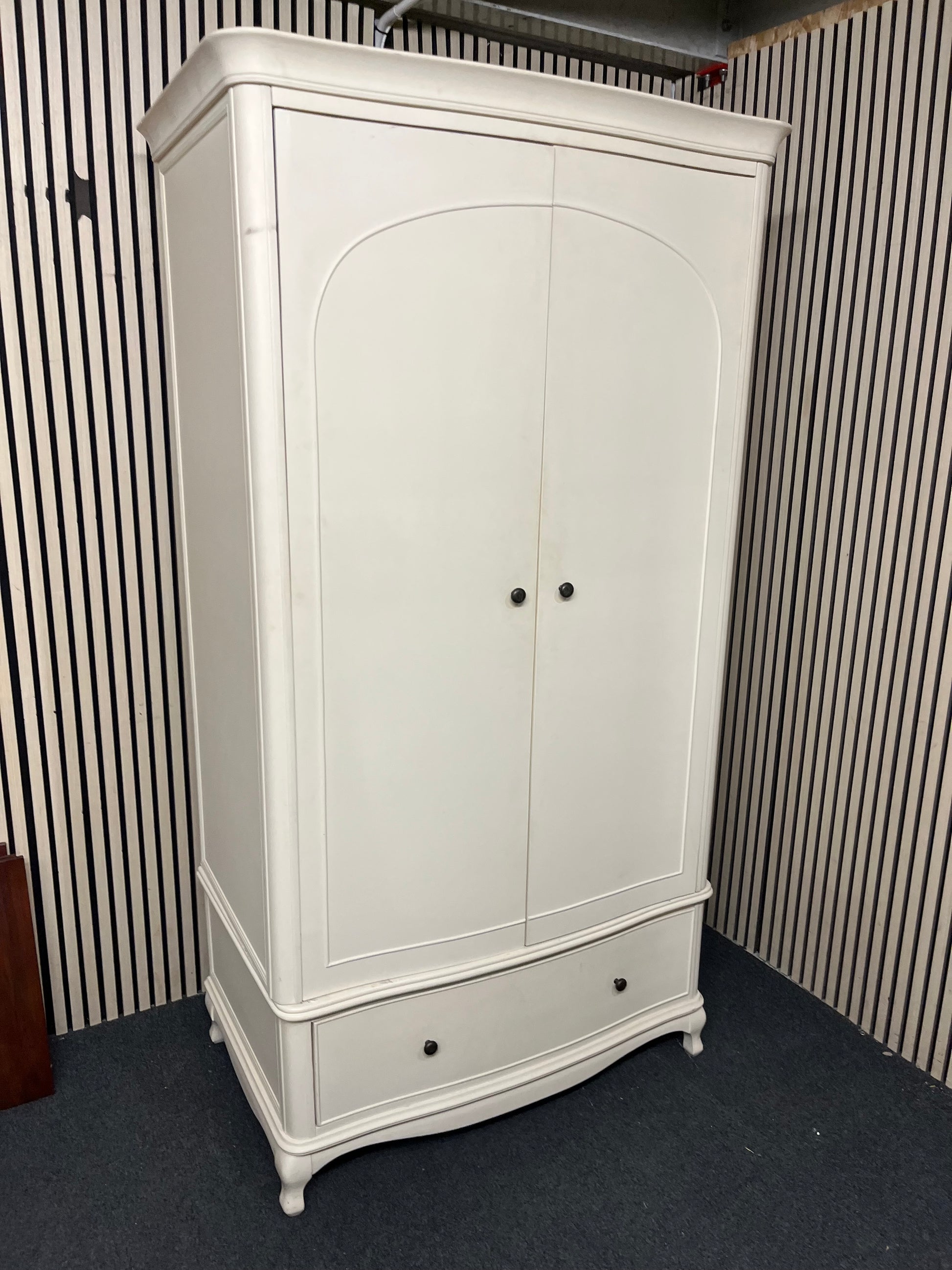 Large white 2 door wardrobe  43986