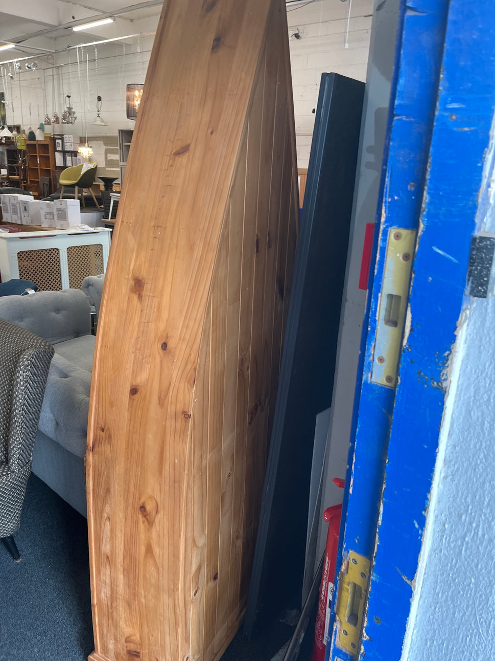 Solid pine framed boat shaped bookcase with drawers (H 2100 x W 830 x D 350 mm) 1225