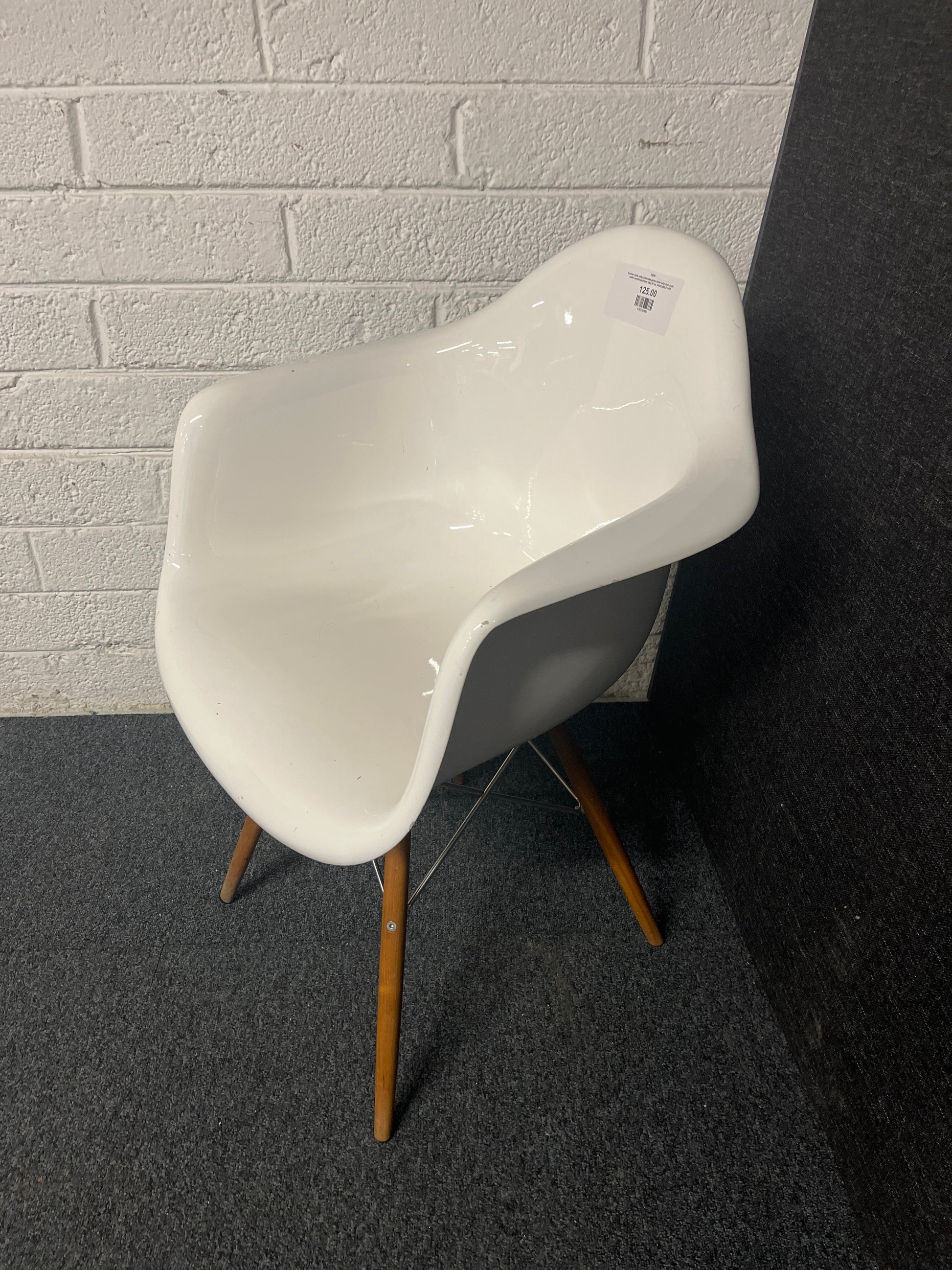 Eames style polycarbonate gloss white tulip club chair, solid wood leg frame. Qty 10 no. AVAILABLE 1225