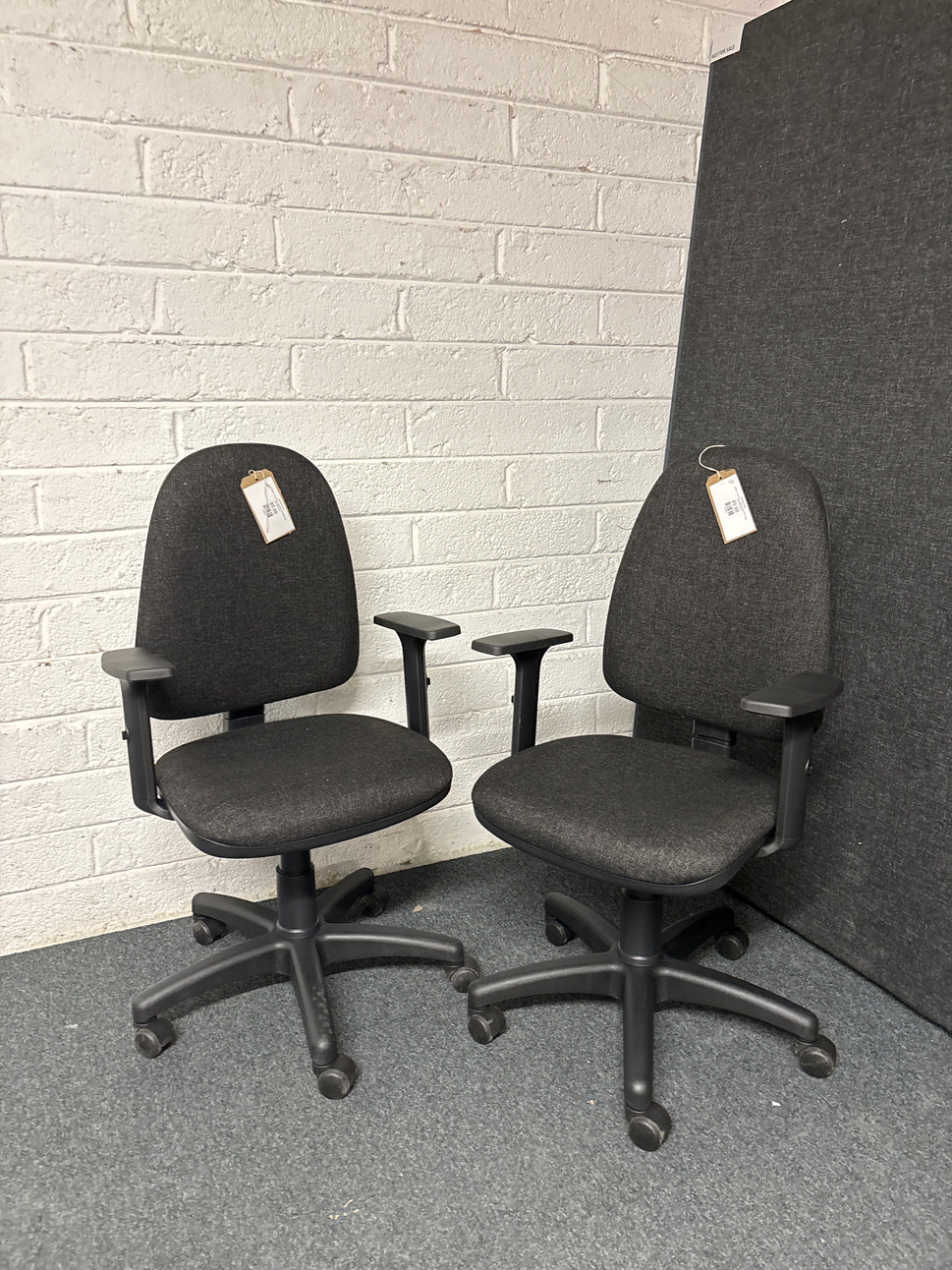 Bilbao 1  lever fabric operators chair with height adjustable arms
